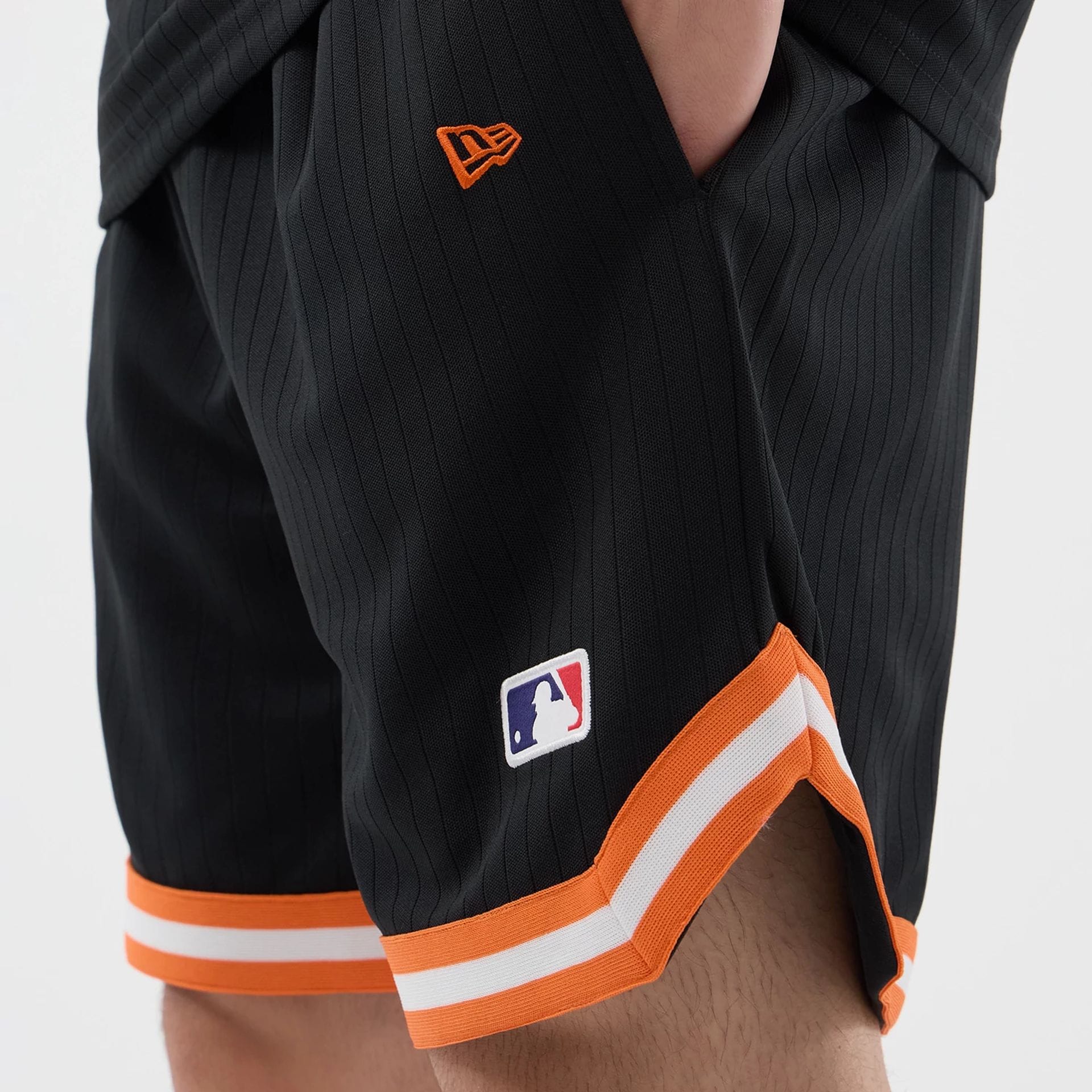 10319-new-york-mets-mlb-arch-black-oversized-shorts-5.jpg New York Mets MLB Arch Black Oversized Shorts