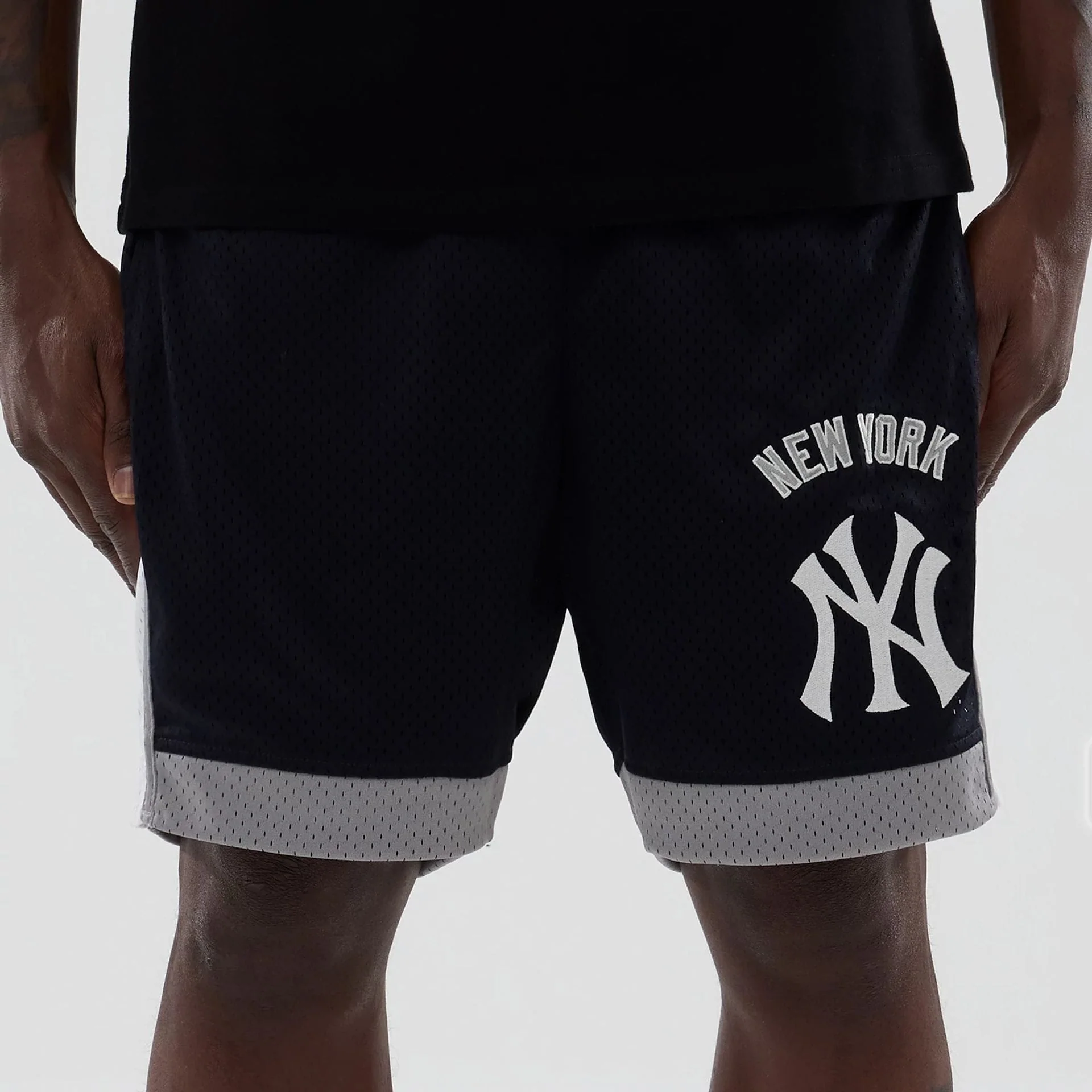 10373-new-york-yankees-mlb-navy-mesh-shorts-2.webp New York Yankees MLB Navy Mesh Shorts