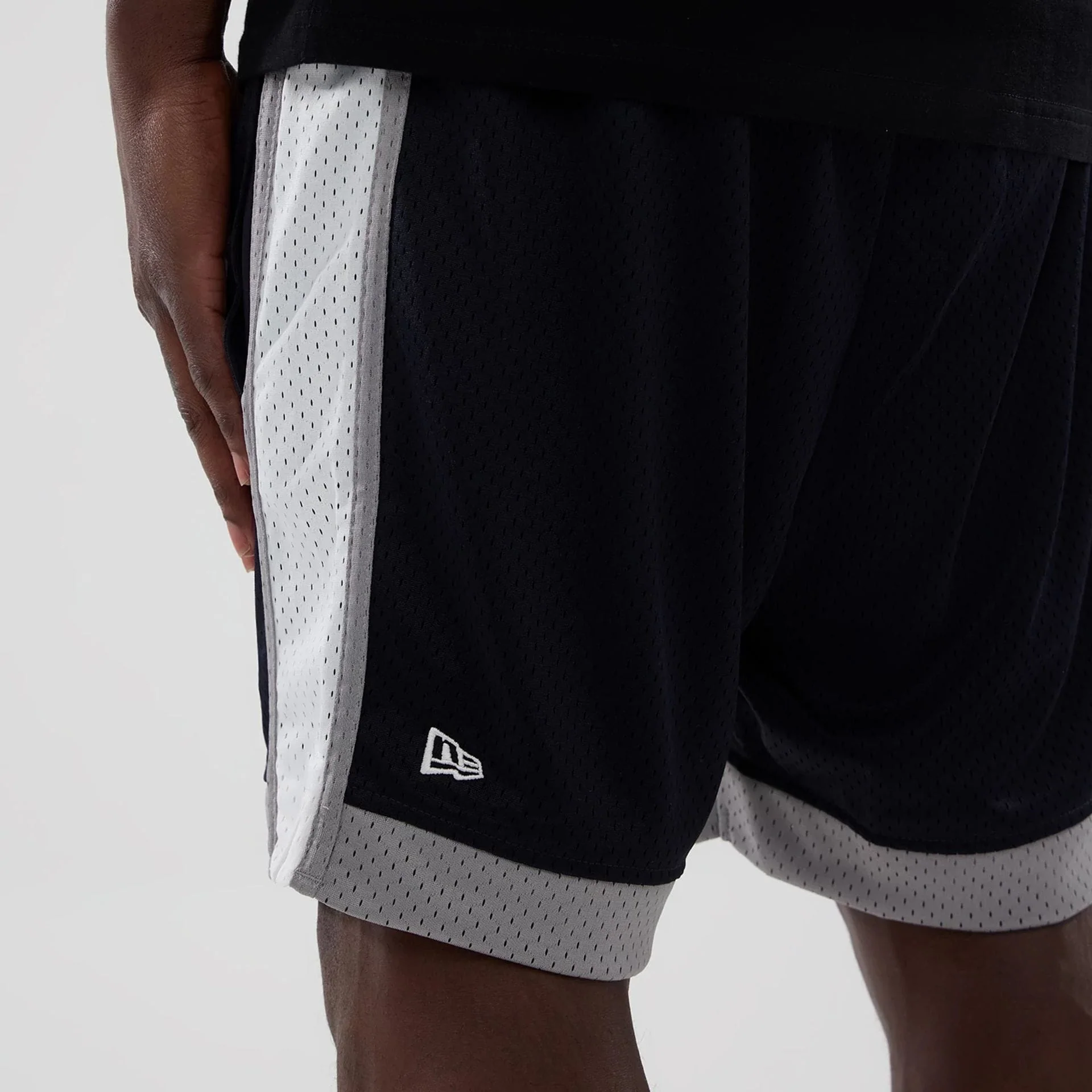 10373-new-york-yankees-mlb-navy-mesh-shorts-4.webp New York Yankees MLB Navy Mesh Shorts