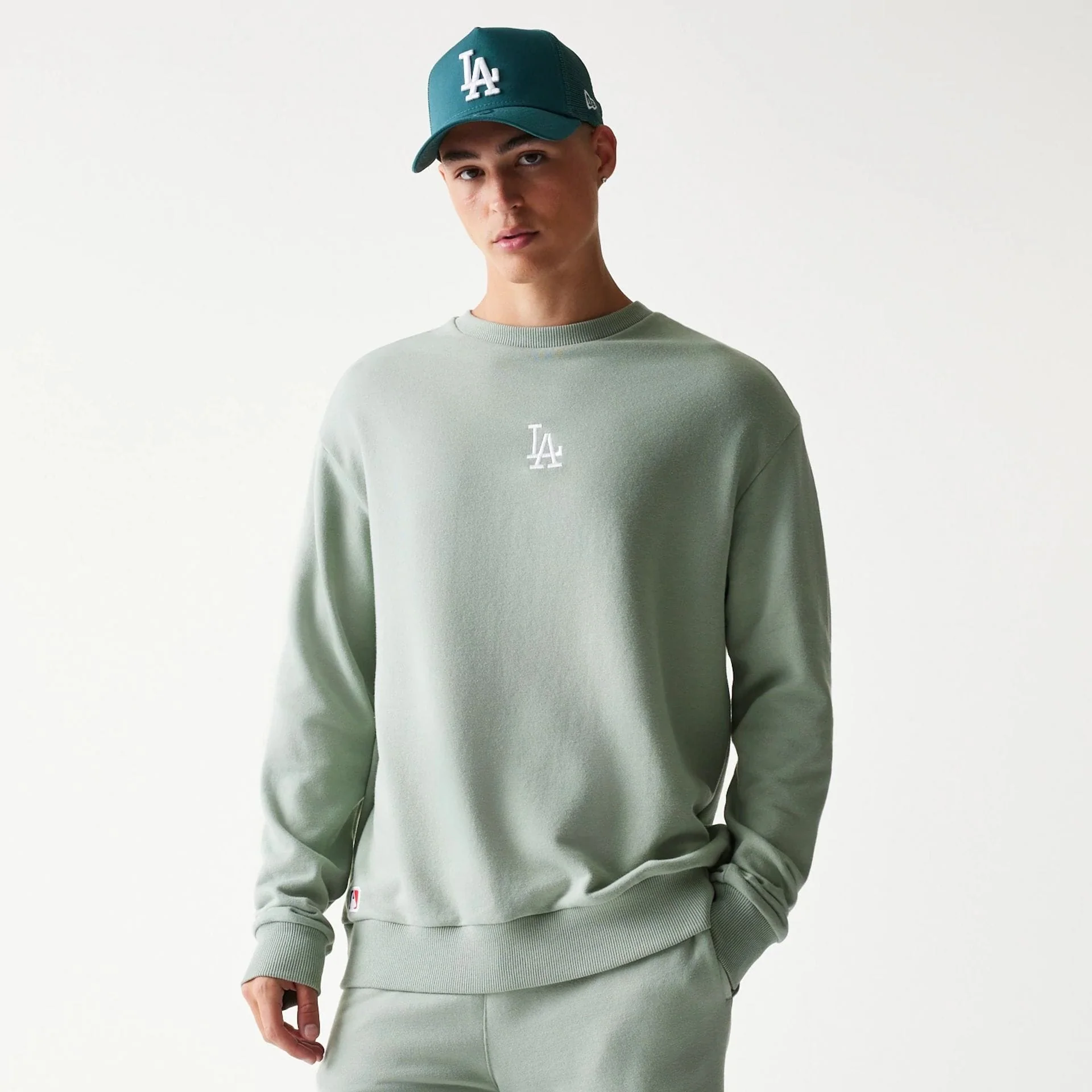 10568-la-dodgers-mlb-midi-pastel-green-oversized-crew-neck-sweater-3.webp LA Dodgers MLB Midi Pastel Green Oversized Crew Neck Sweater