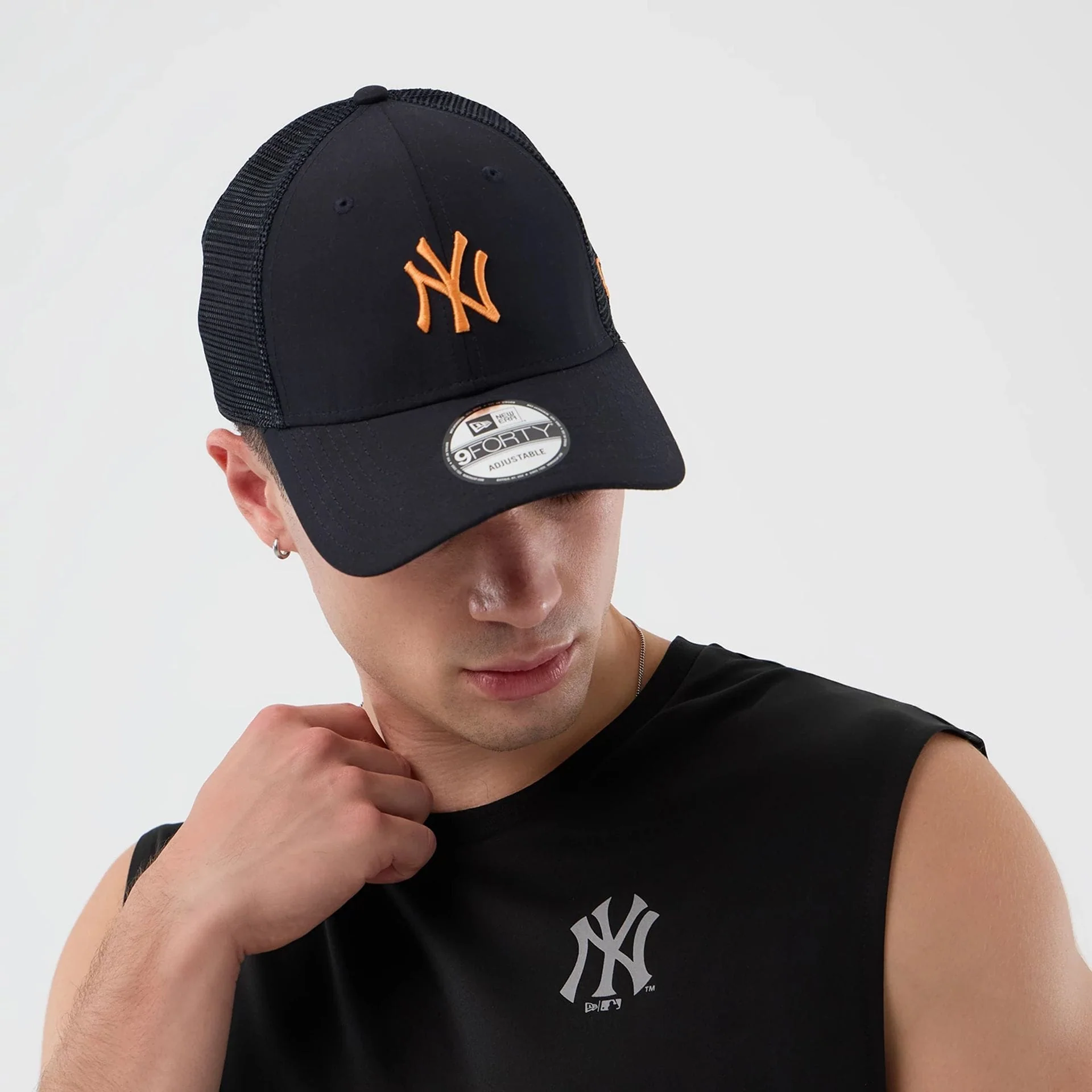 10850-new-york-yankees-mlb-core-plus-black-vest-6.webp New York Yankees MLB Core Plus Black Vest