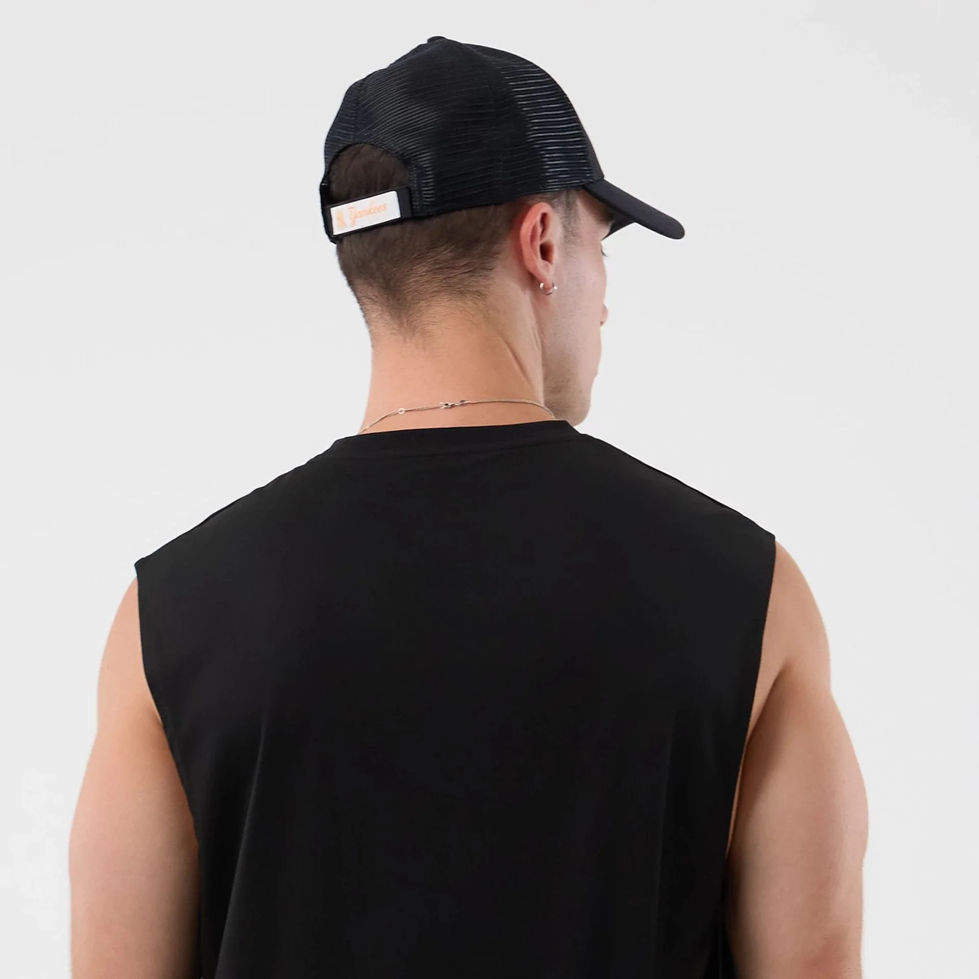 10850-new-york-yankees-mlb-core-plus-black-vest-7.webp New York Yankees MLB Core Plus Black Vest