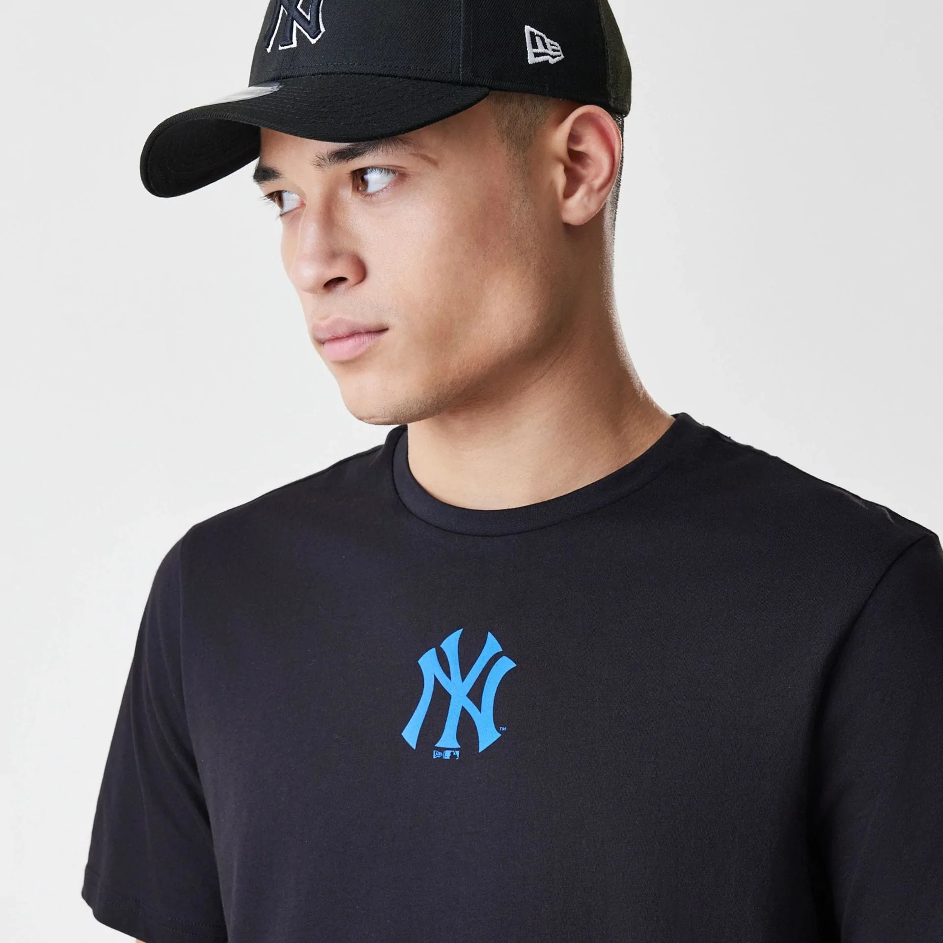 New York Yankees MLB Logo Black T-Shirt