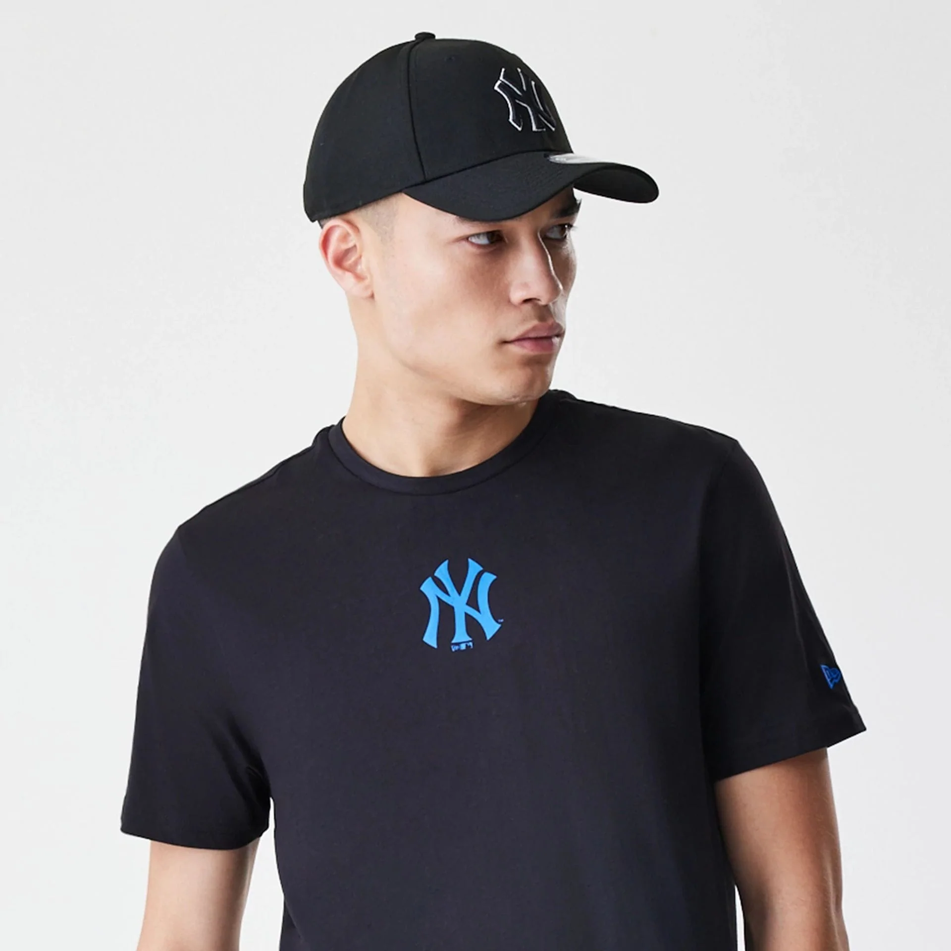 New York Yankees MLB Logo Black T-Shirt