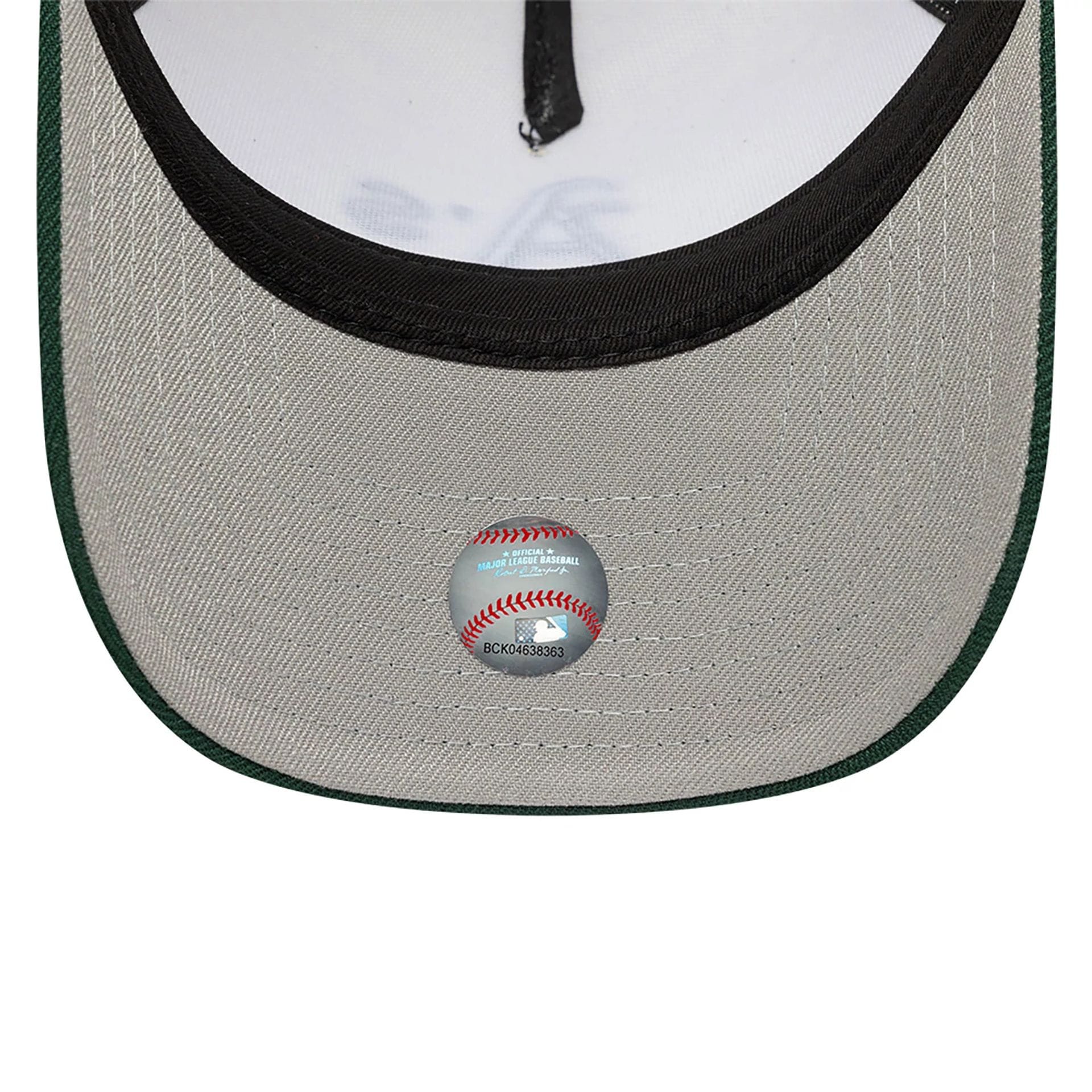 11658-oakland-athletics-chrome-white-and-dark-green-9forty-a-frame-adjustable-cap-2.jpg Oakland Athletics Chrome White And Dark Green 9FORTY A-Frame Adjustable Cap