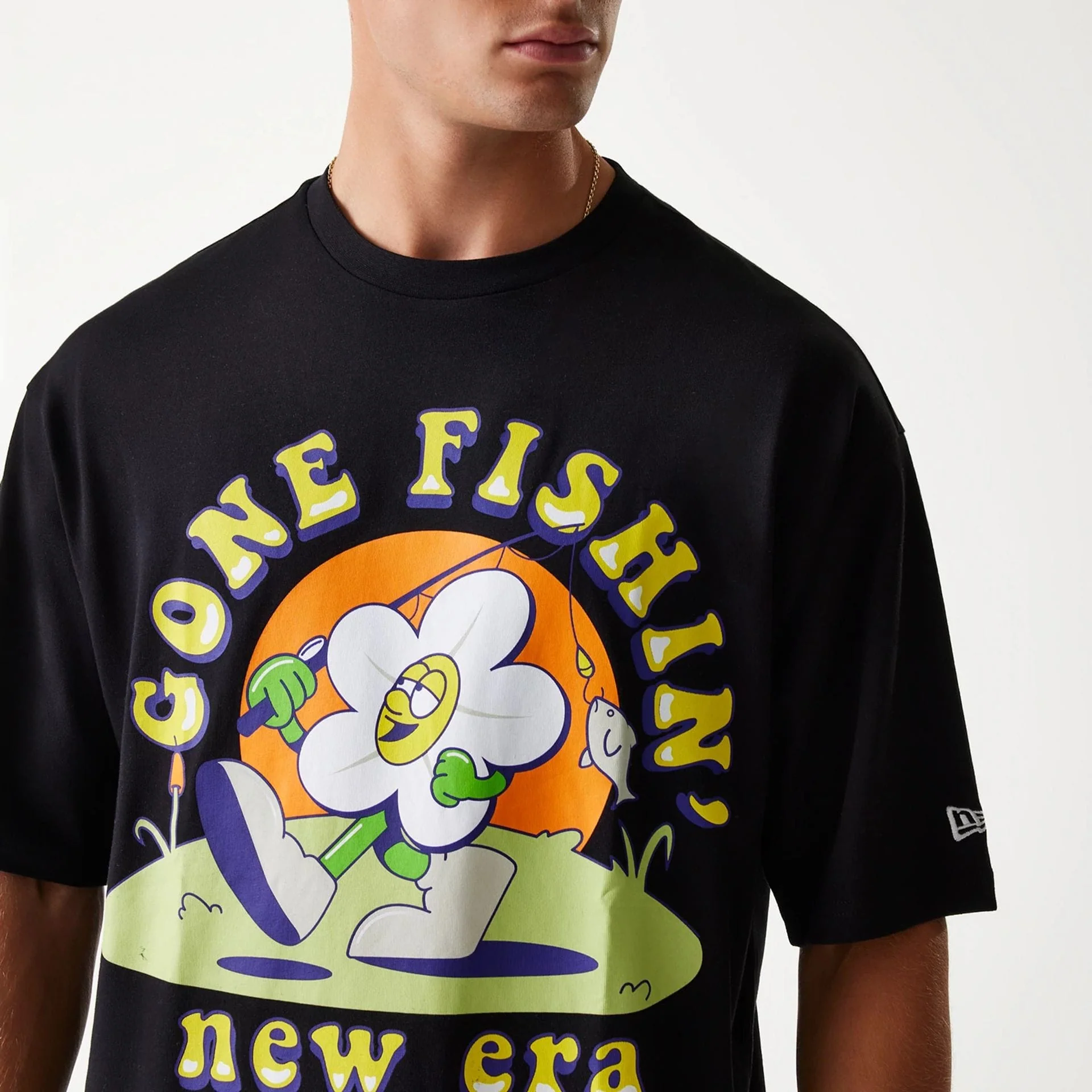 12627-new-era-outdoor-graphic-black-oversized-t-shirt-5.webp New Era Outdoor Graphic Black Oversized T-Shirt