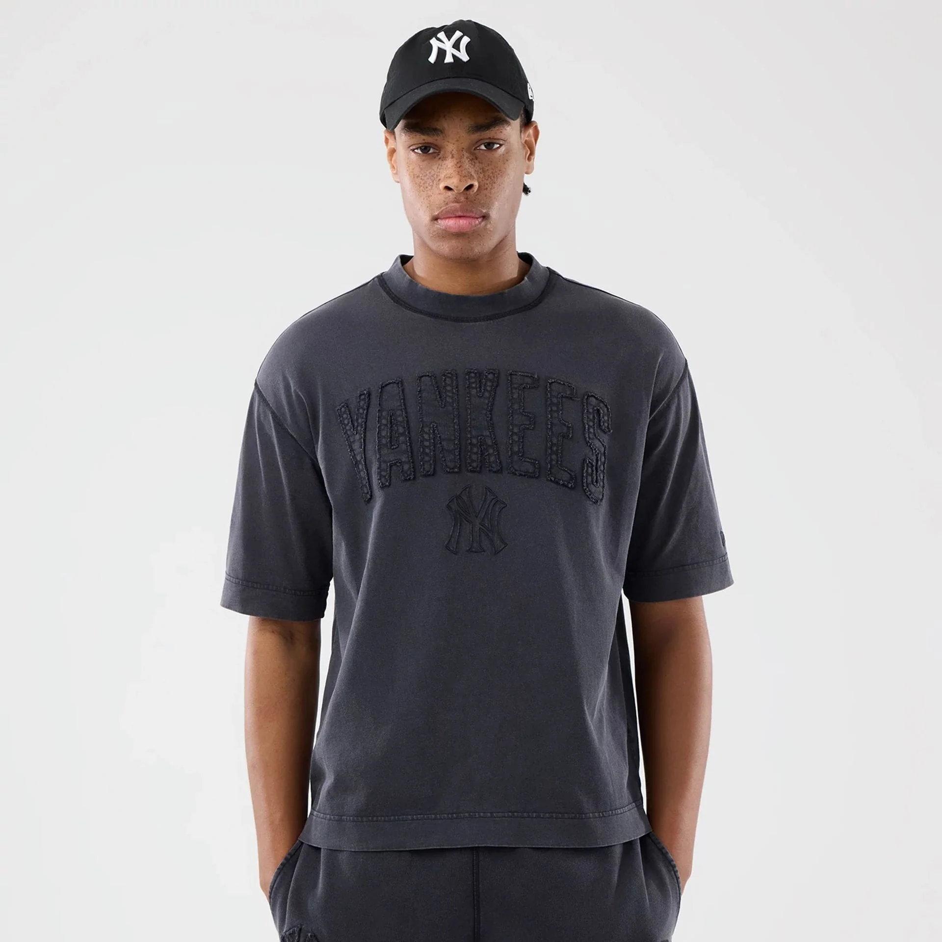 New York Yankees MLB Washed Black T-Shirt