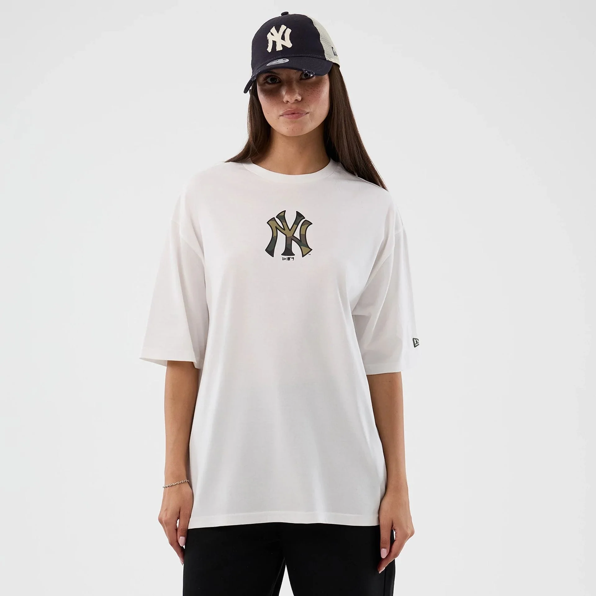 New York Yankees MLB Infill White Oversized T-Shirt