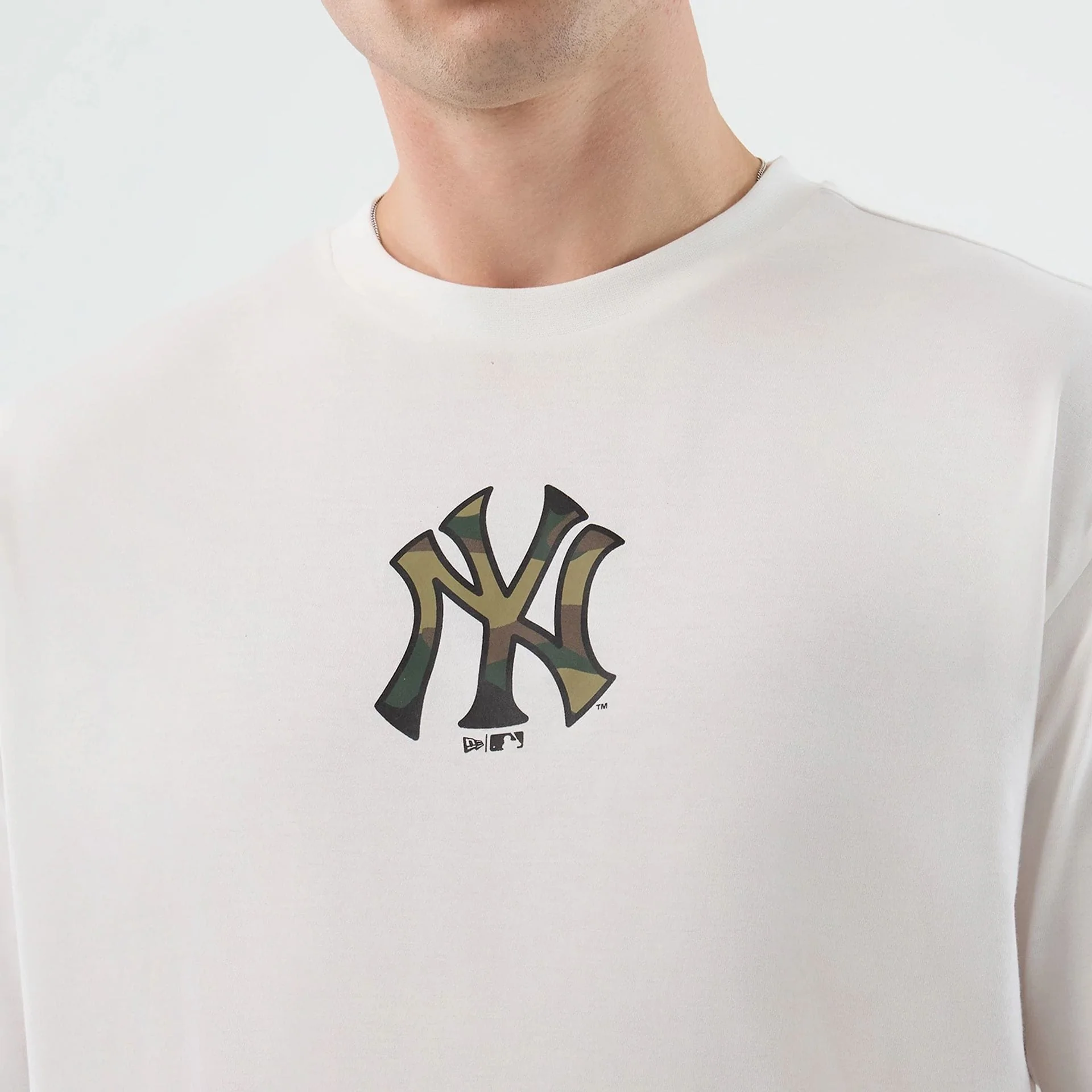 New York Yankees MLB Infill White Oversized T-Shirt