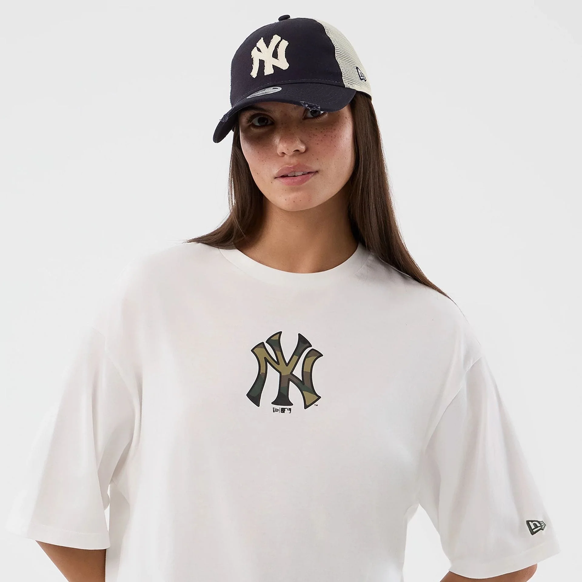 New York Yankees MLB Infill White Oversized T-Shirt