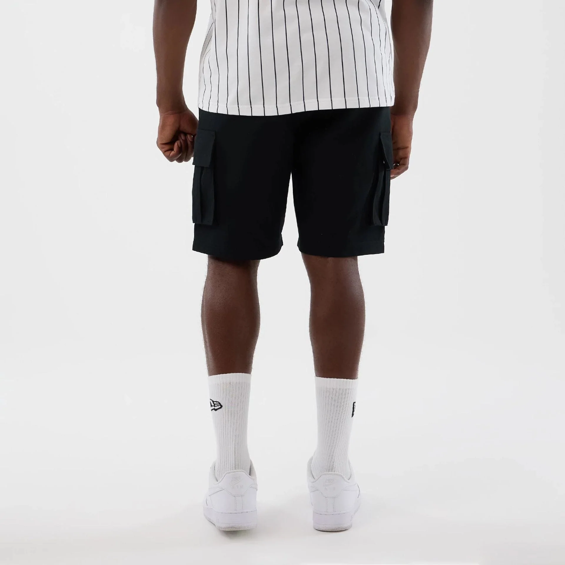 13622-new-era-black-cargo-shorts-2.webp New Era Black Cargo Shorts