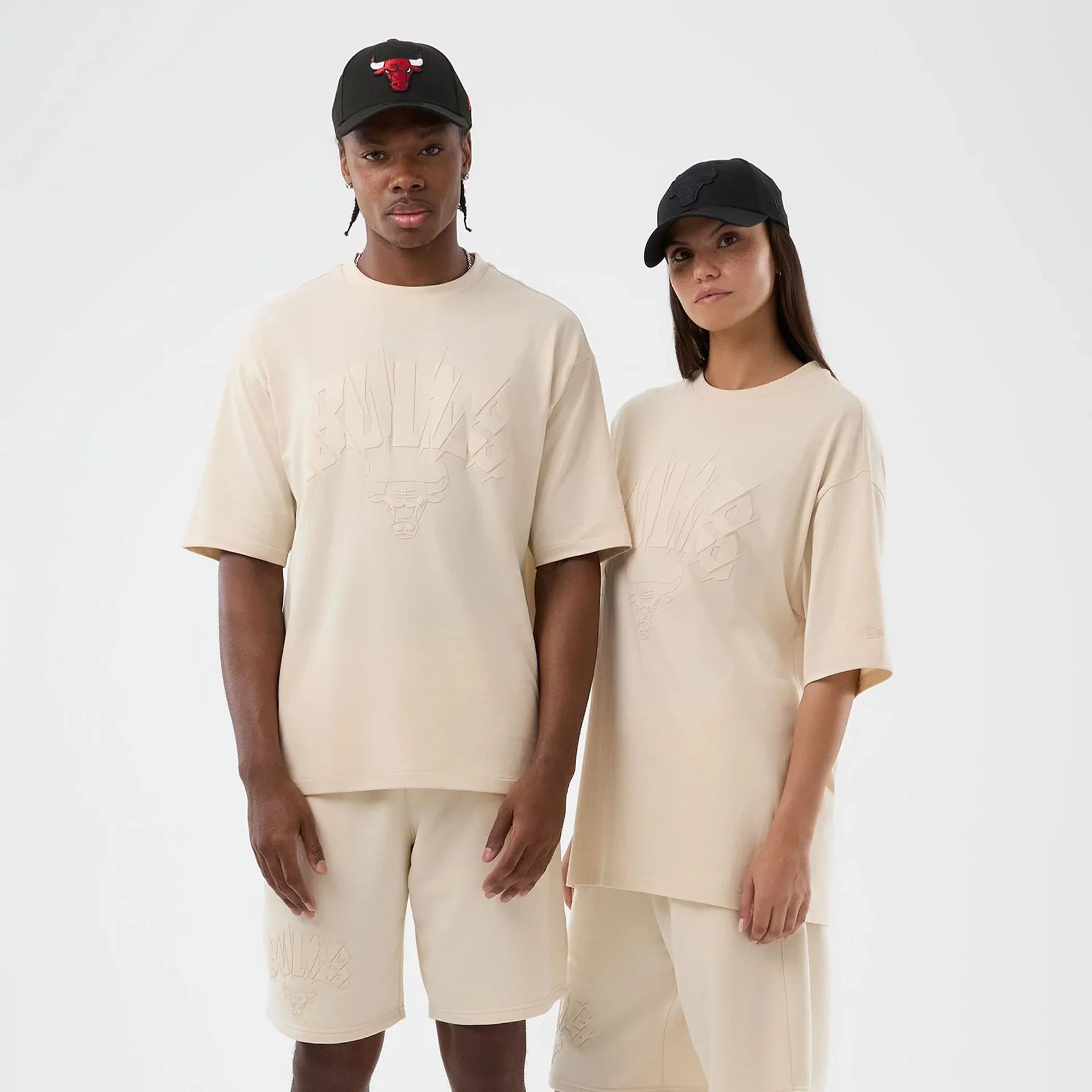13950-chicago-bulls-nba-core-plus-light-beige-oversized-t-shirt-1.webp Chicago Bulls NBA Core Plus Light Beige Oversized T-Shirt