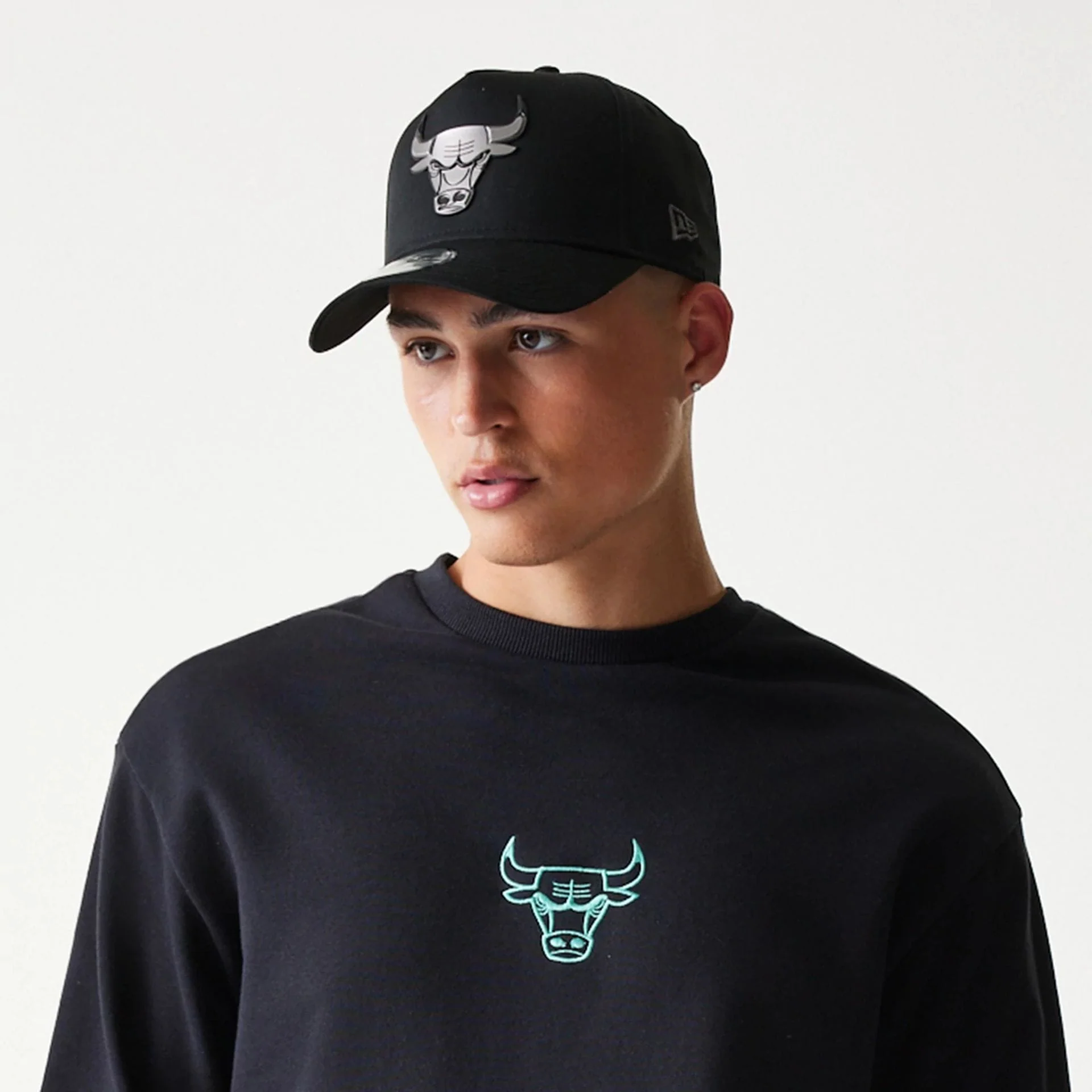 Chicago Bulls NBA Black Oversized Crew Neck Sweater