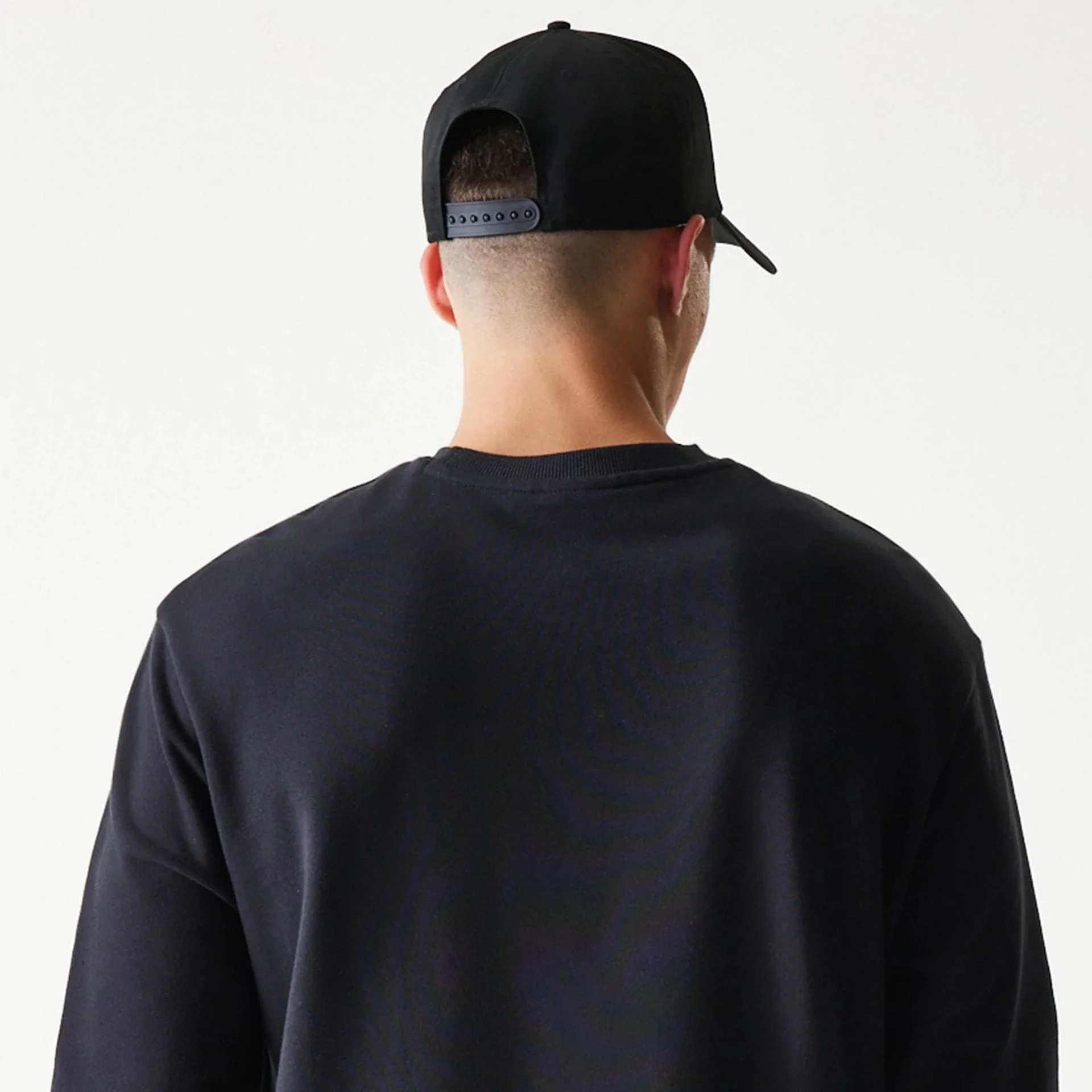 Chicago Bulls NBA Black Oversized Crew Neck Sweater