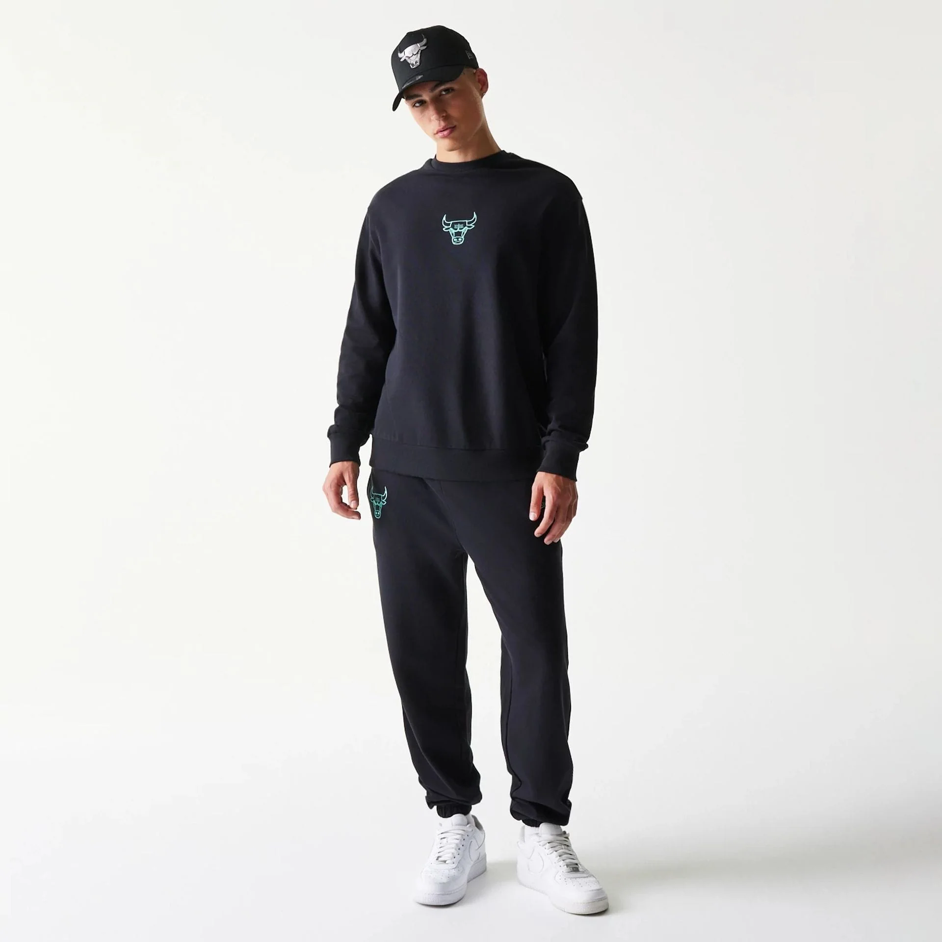 Chicago Bulls NBA Black Oversized Crew Neck Sweater