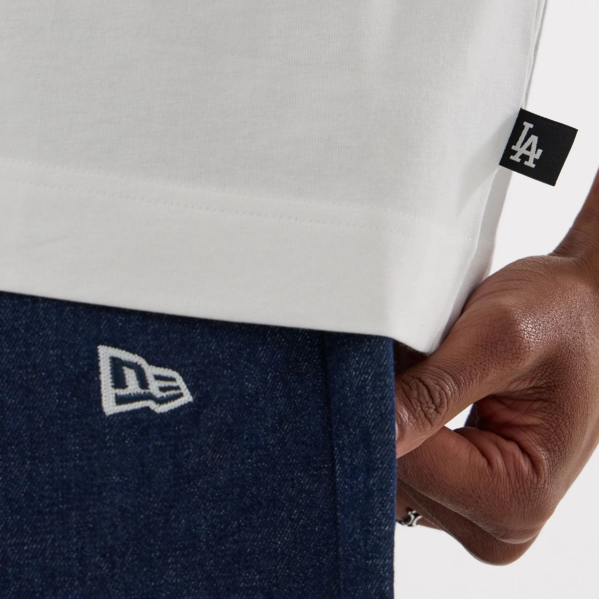 14477-la-dodgers-mlb-white-boxy-t-shirt-7.webp LA Dodgers MLB White Boxy T-Shirt