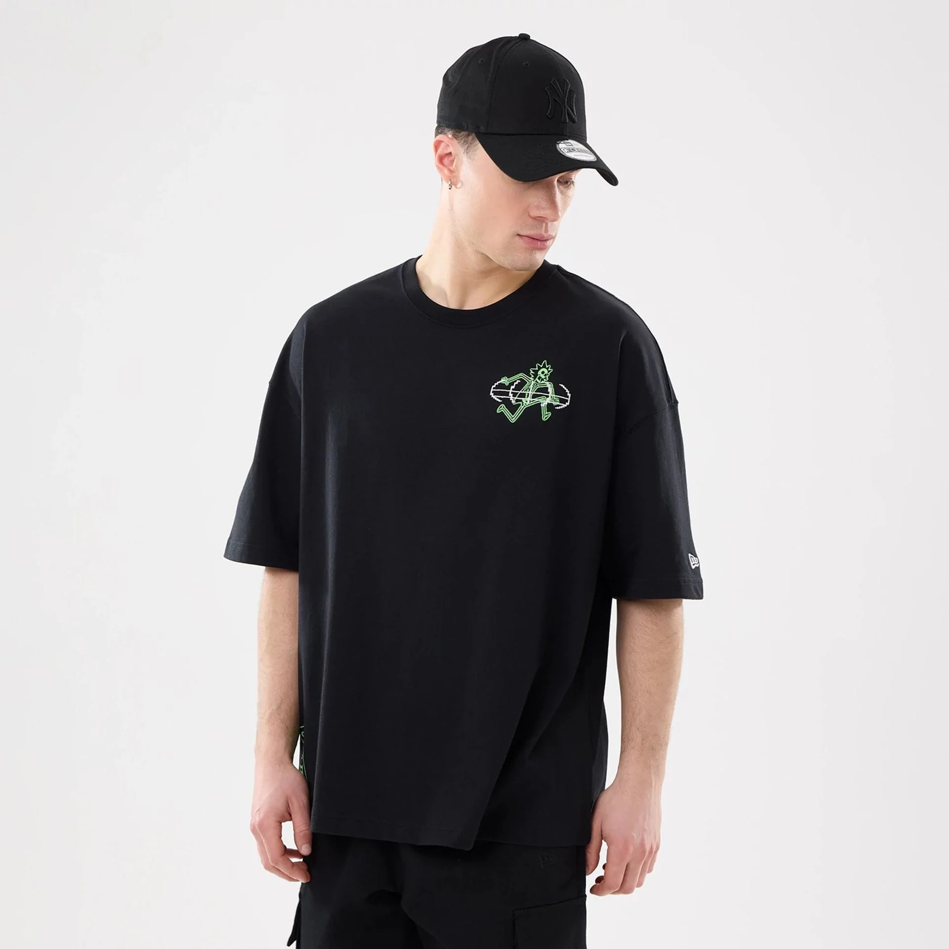 15161-rick-and-morty-black-t-shirt-1.webp Rick And Morty Black T-Shirt