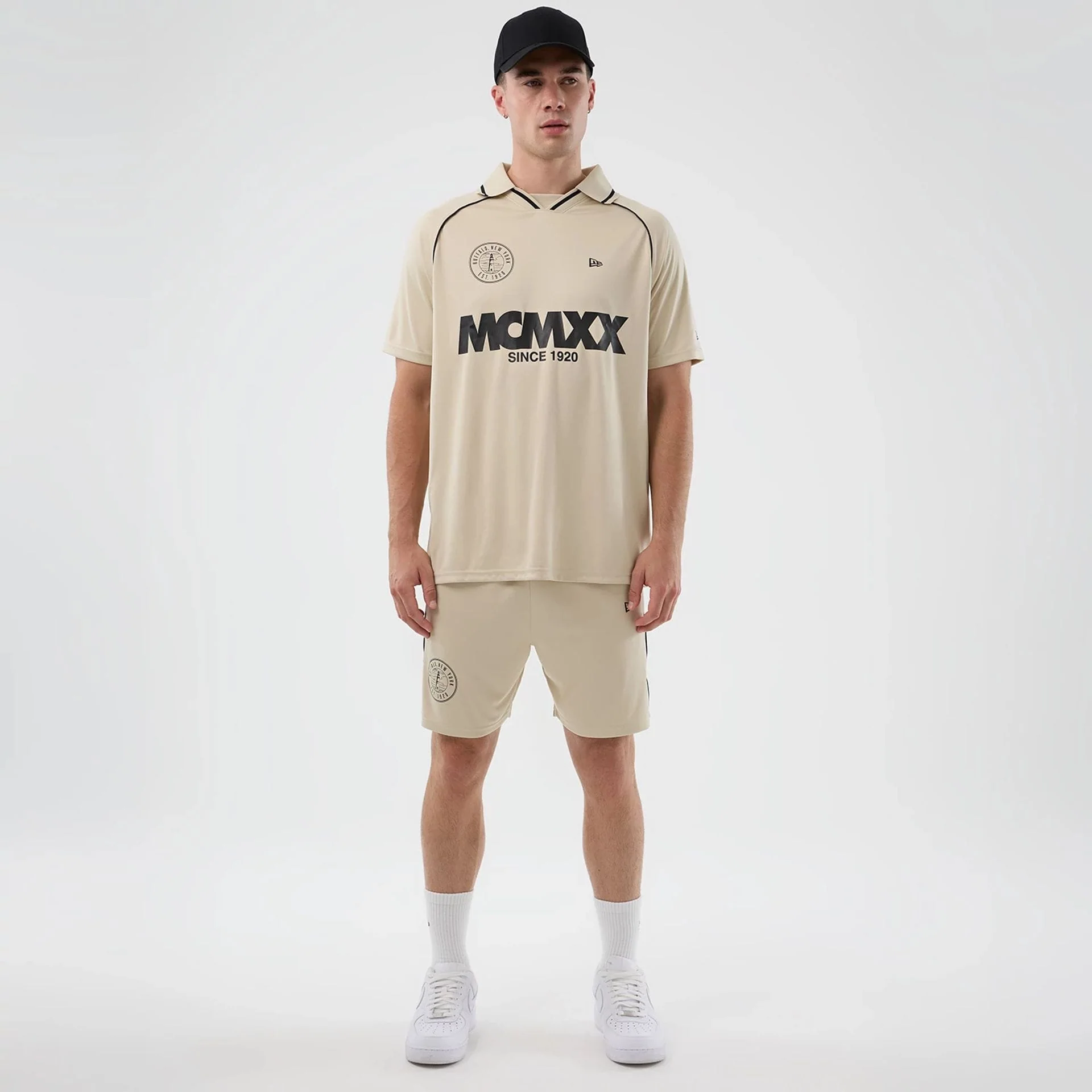 15431-new-era-football-light-beige-shorts-8.webp New Era Football Light Beige Shorts