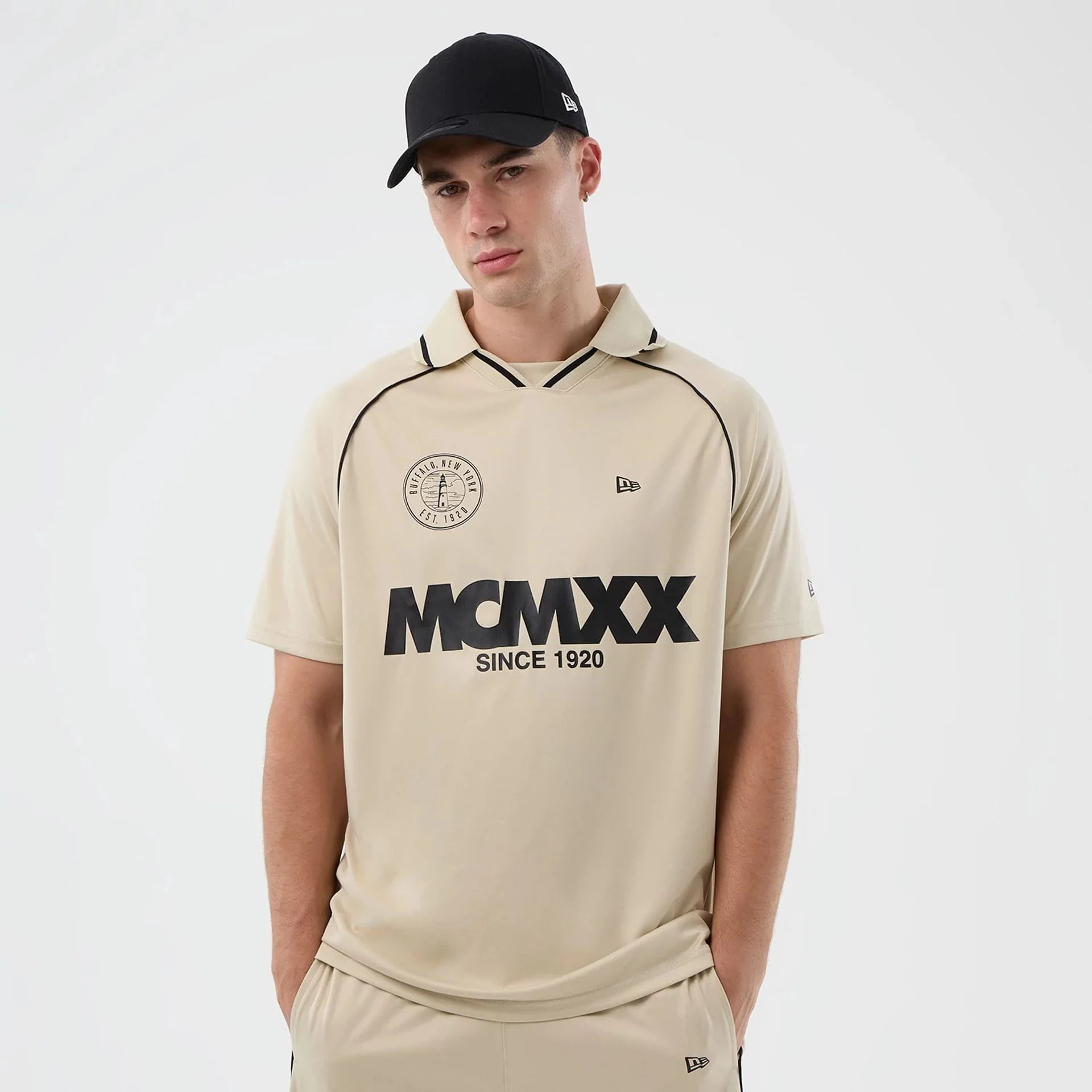 15452-new-era-football-light-beige-t-shirt-3.webp New Era Football Light Beige T-Shirt