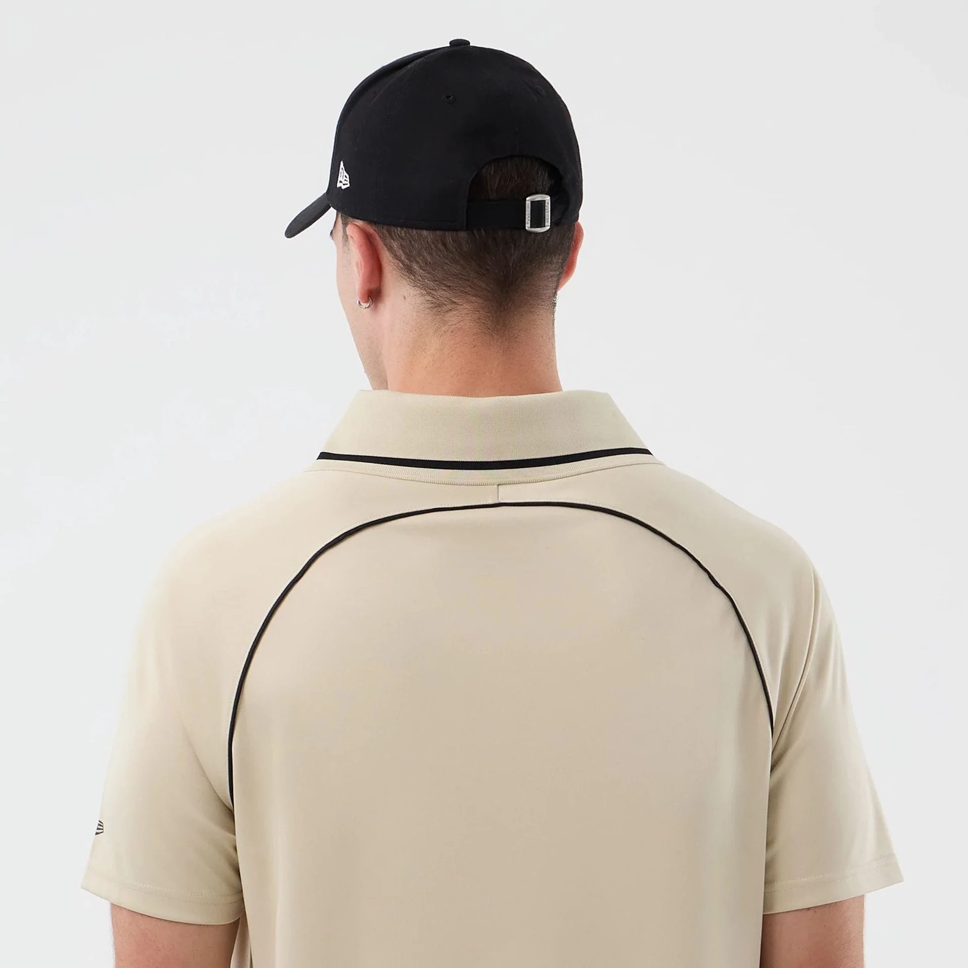 15452-new-era-football-light-beige-t-shirt-7.webp New Era Football Light Beige T-Shirt
