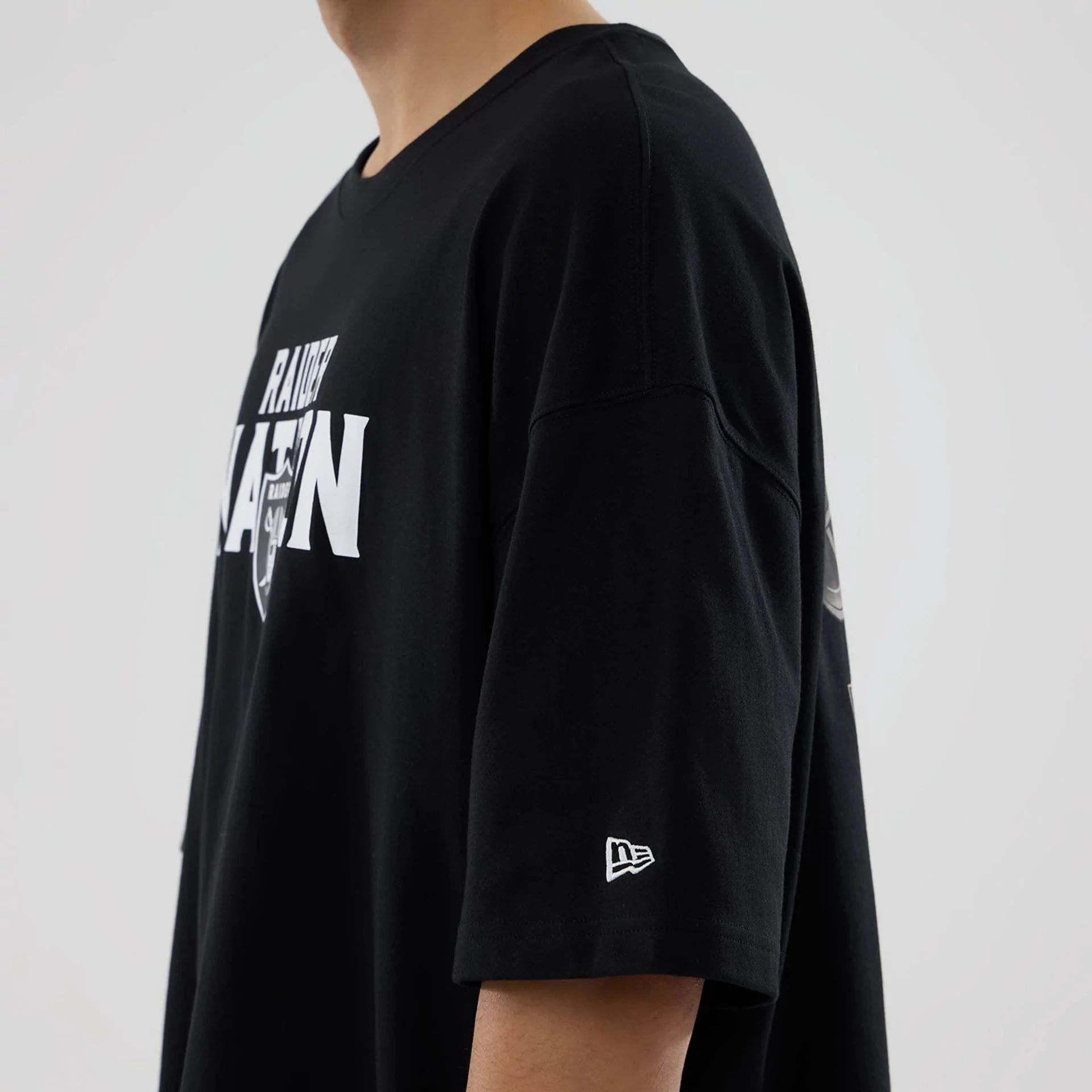 Las Vegas Raiders NFL Rivalry Black Oversized T-Shirt