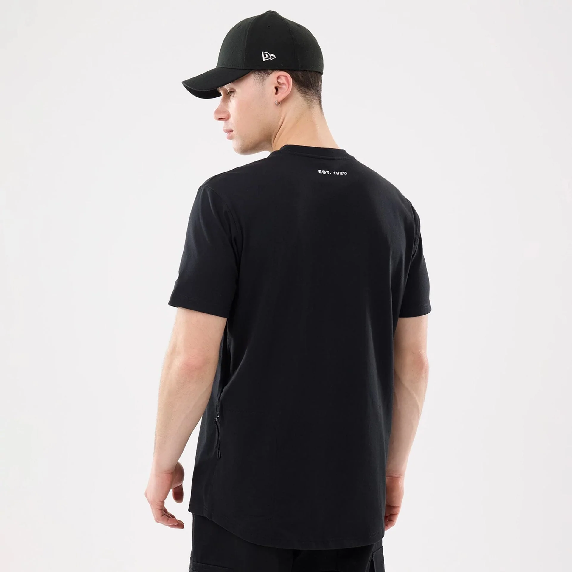 15666-new-era-outdoor-mountain-black-t-shirt-2.webp New Era Outdoor Mountain Black T-Shirt