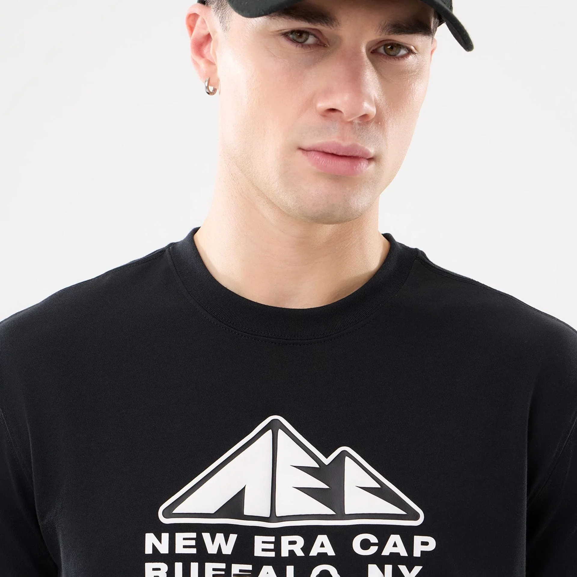 15666-new-era-outdoor-mountain-black-t-shirt-5.webp New Era Outdoor Mountain Black T-Shirt