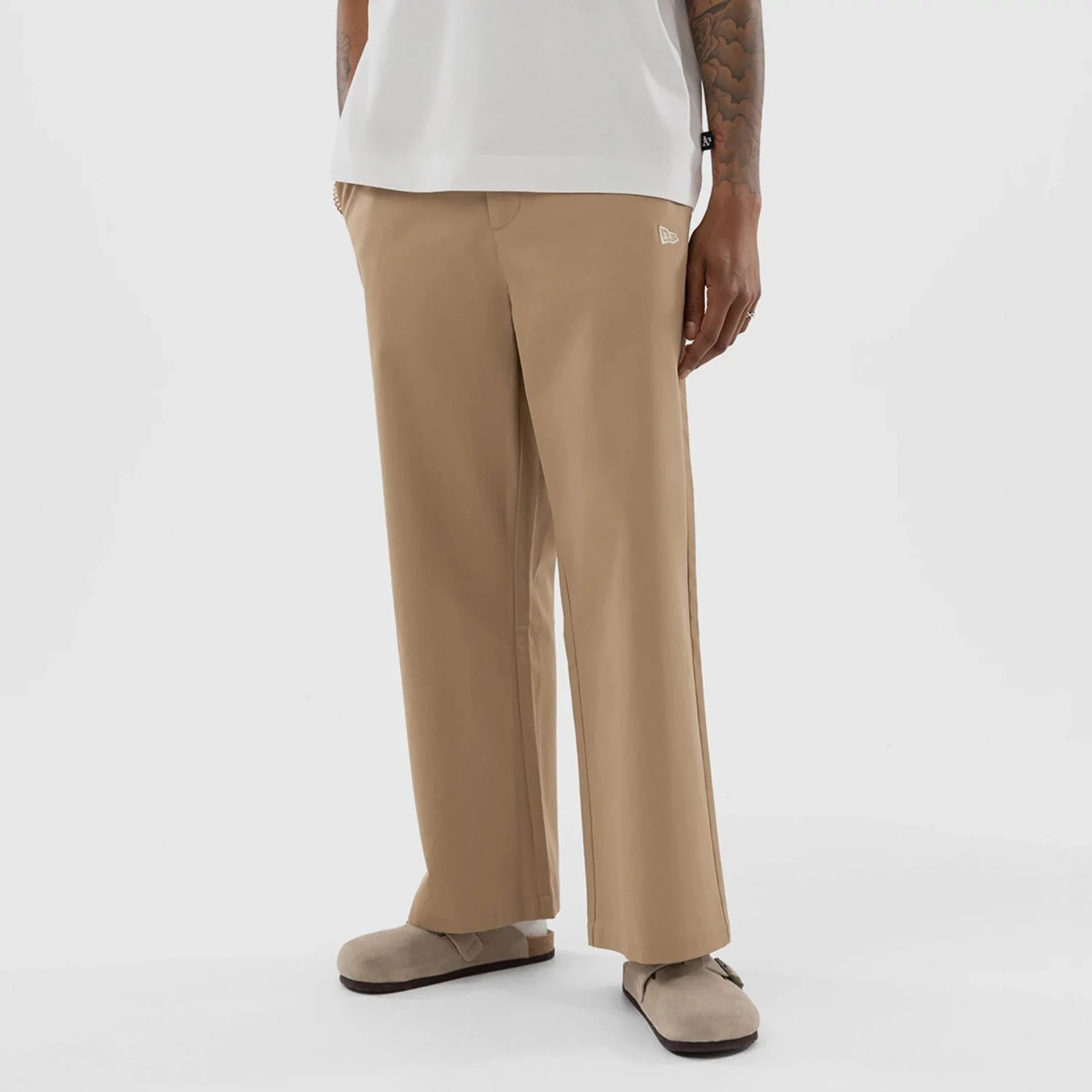 15714-athletics-mlb-beige-woven-chinos-1.webp Athletics MLB Beige Woven Chinos