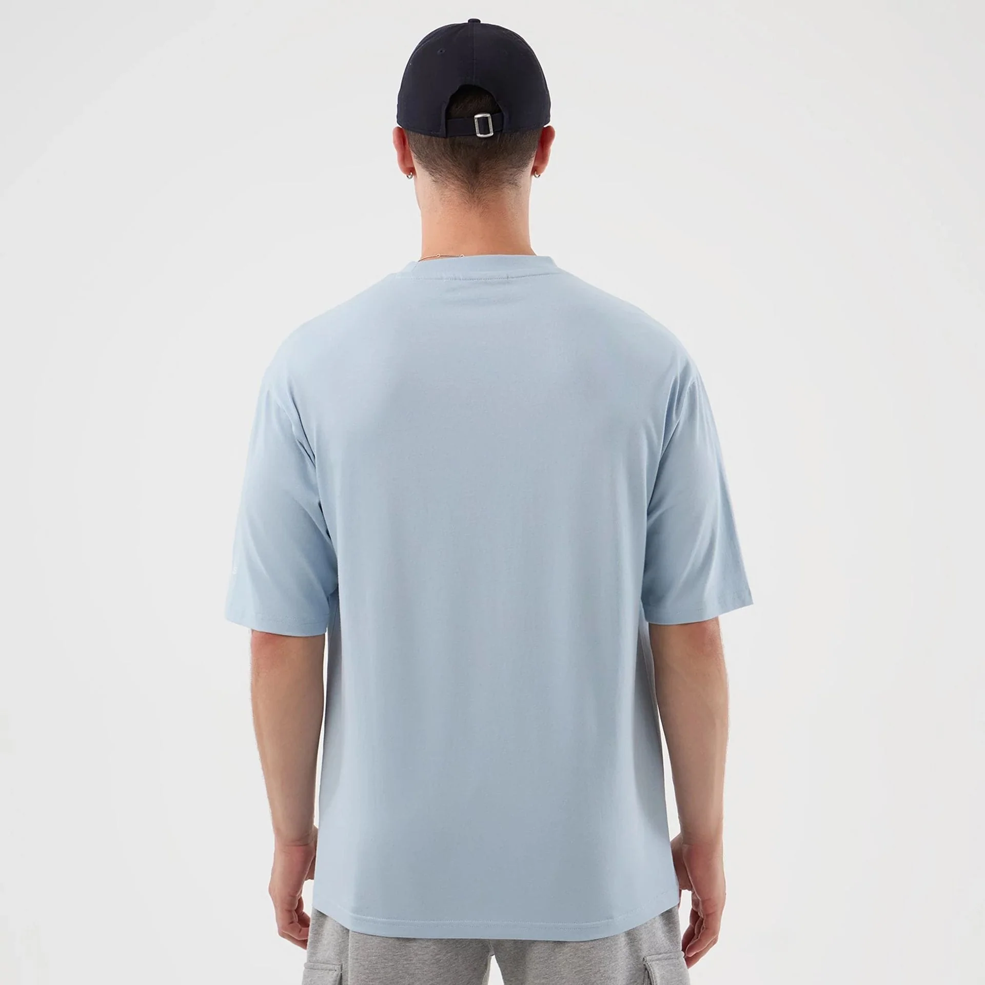 15788-new-york-yankees-mlb-script-pastel-blue-oversized-t-shirt-2.webp New York Yankees MLB Script Pastel Blue Oversized T-Shirt