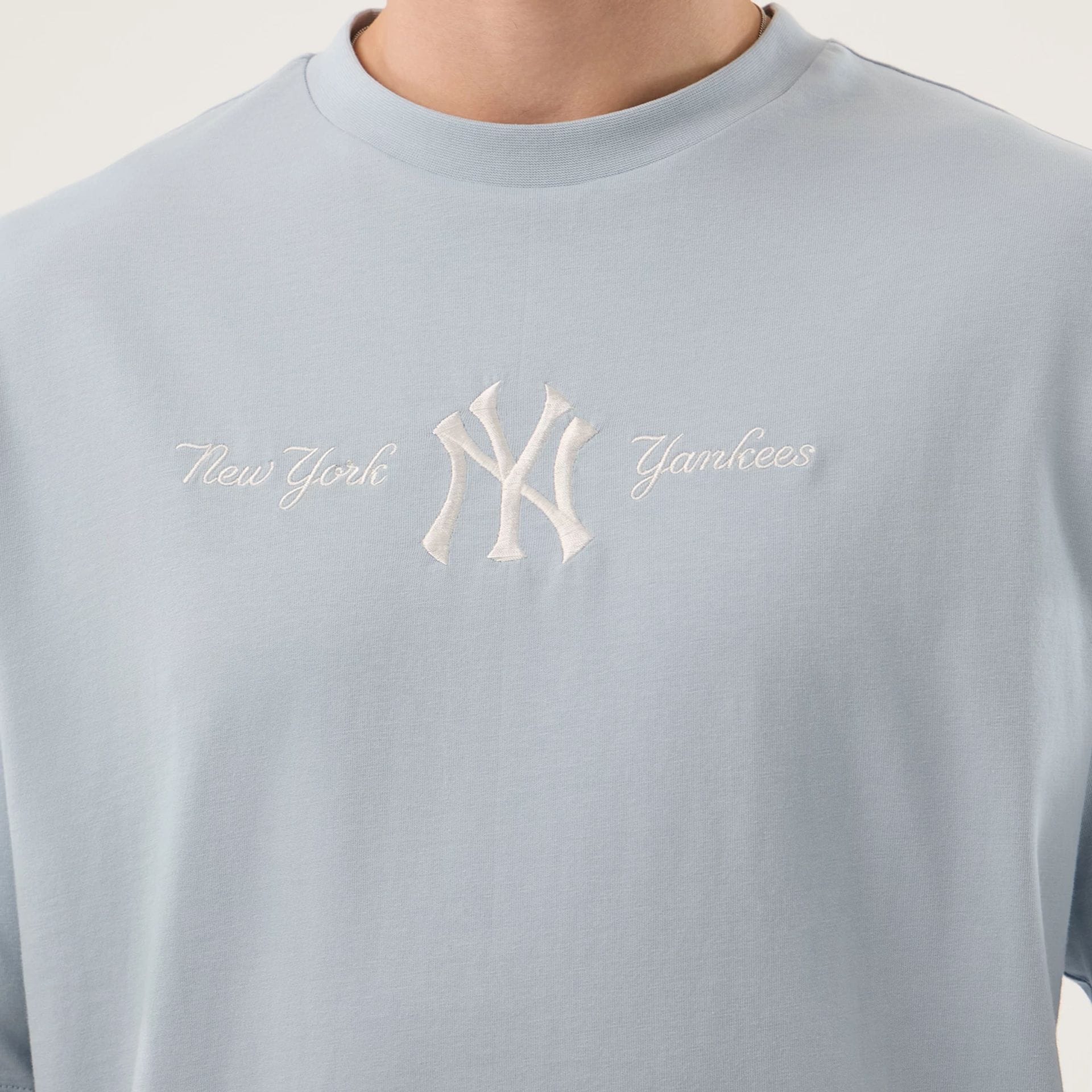 15788-new-york-yankees-mlb-script-pastel-blue-oversized-t-shirt-4.jpg New York Yankees MLB Script Pastel Blue Oversized T-Shirt
