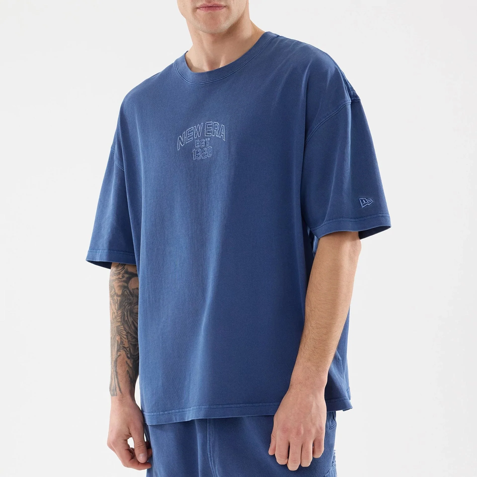15924-new-era-graphic-street-archived-blue-oversized-t-shirt-5.webp New Era Graphic Street Archived Blue Oversized T-Shirt
