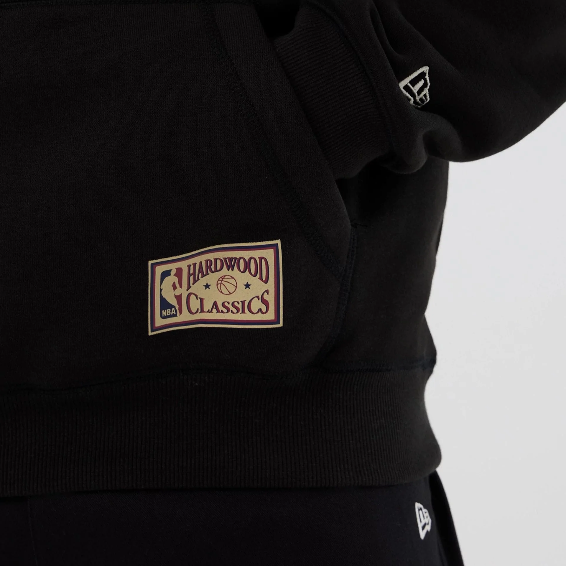 16044-chicago-bulls-nba-hardwood-classic-black-pullover-hoodie-4.webp Chicago Bulls NBA Hardwood Classic Black Pullover Hoodie
