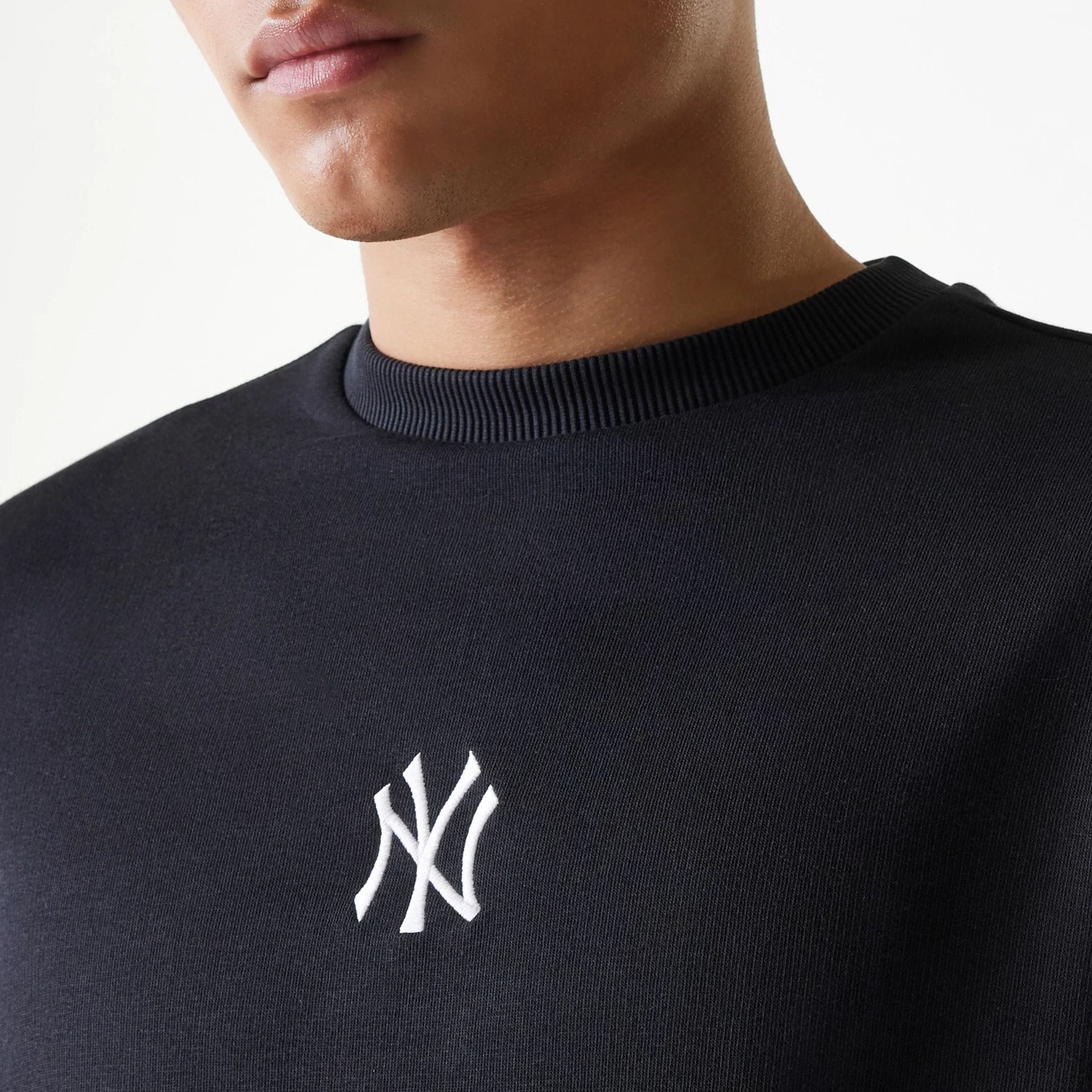 16094-new-york-yankees-mlb-league-essential-french-terry-black-crew-neck-sweater-4.jpg New York Yankees MLB League Essential French Terry Black Crew Neck Sweater
