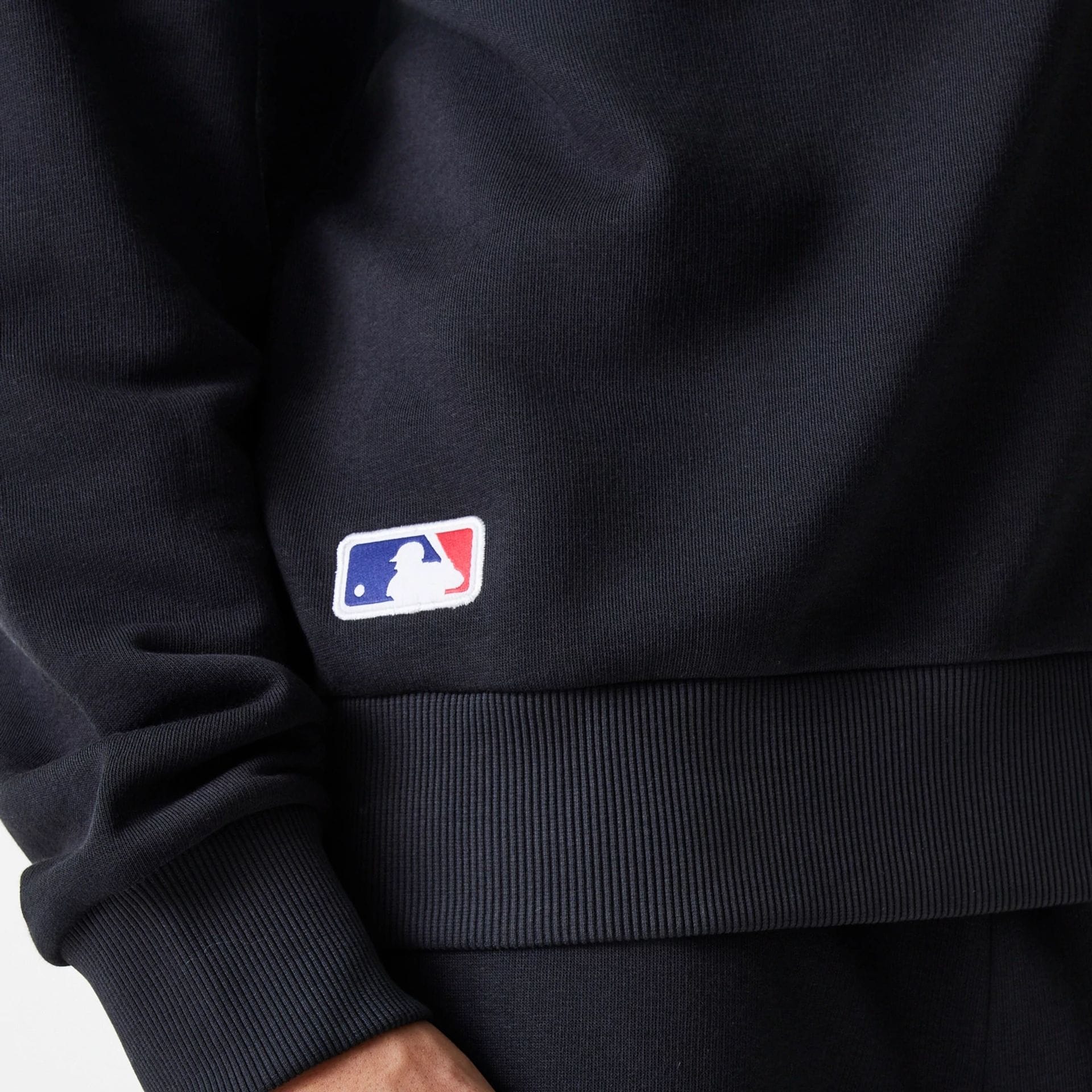 16256-new-york-yankees-mlb-league-essential-french-terry-black-crew-neck-sweater-6.jpg New York Yankees MLB League Essential French Terry Black Crew Neck Sweater