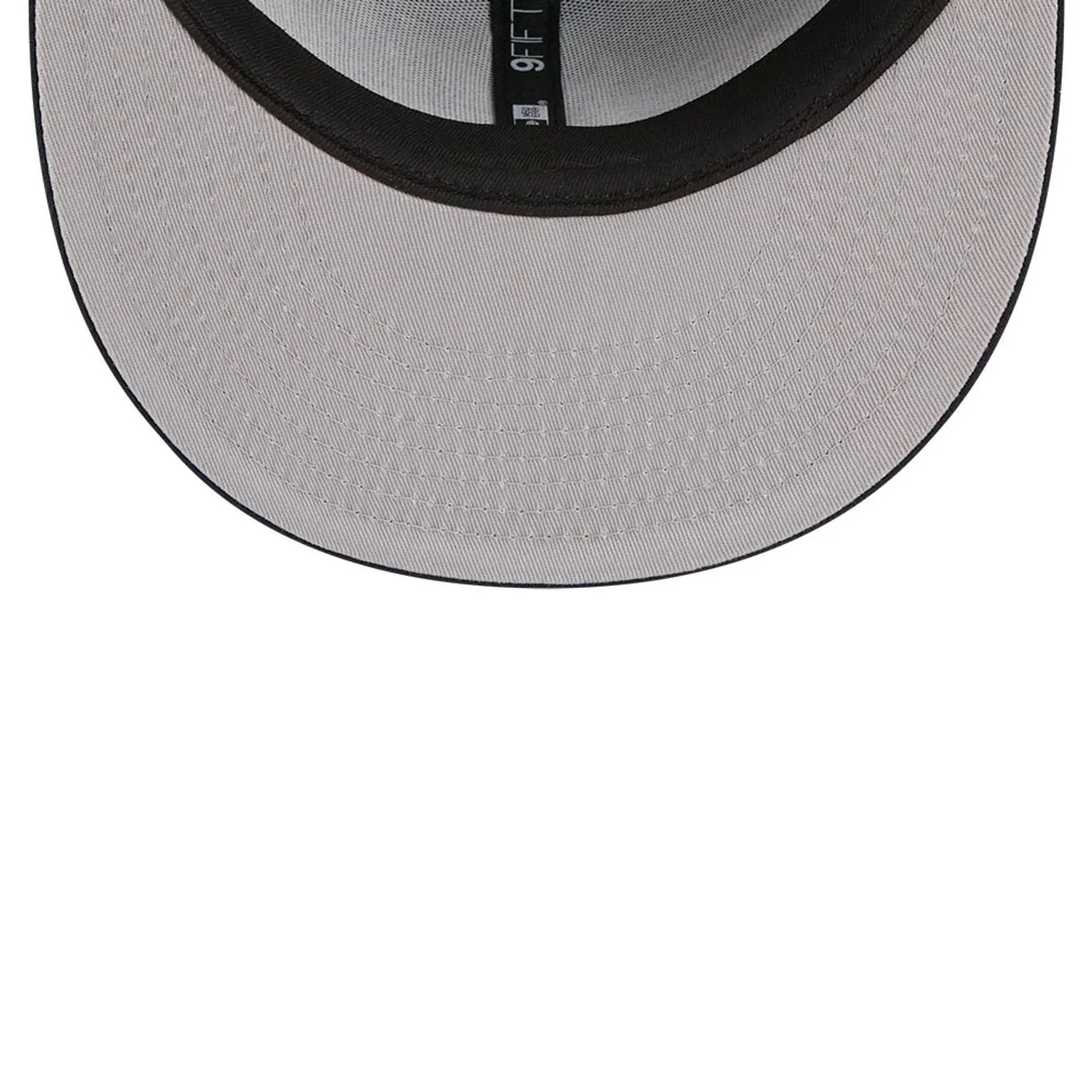 Yankees MLB X Looney Tunes Bugs Bunny Navy 9FIFTY Snapback Adjustable Cap