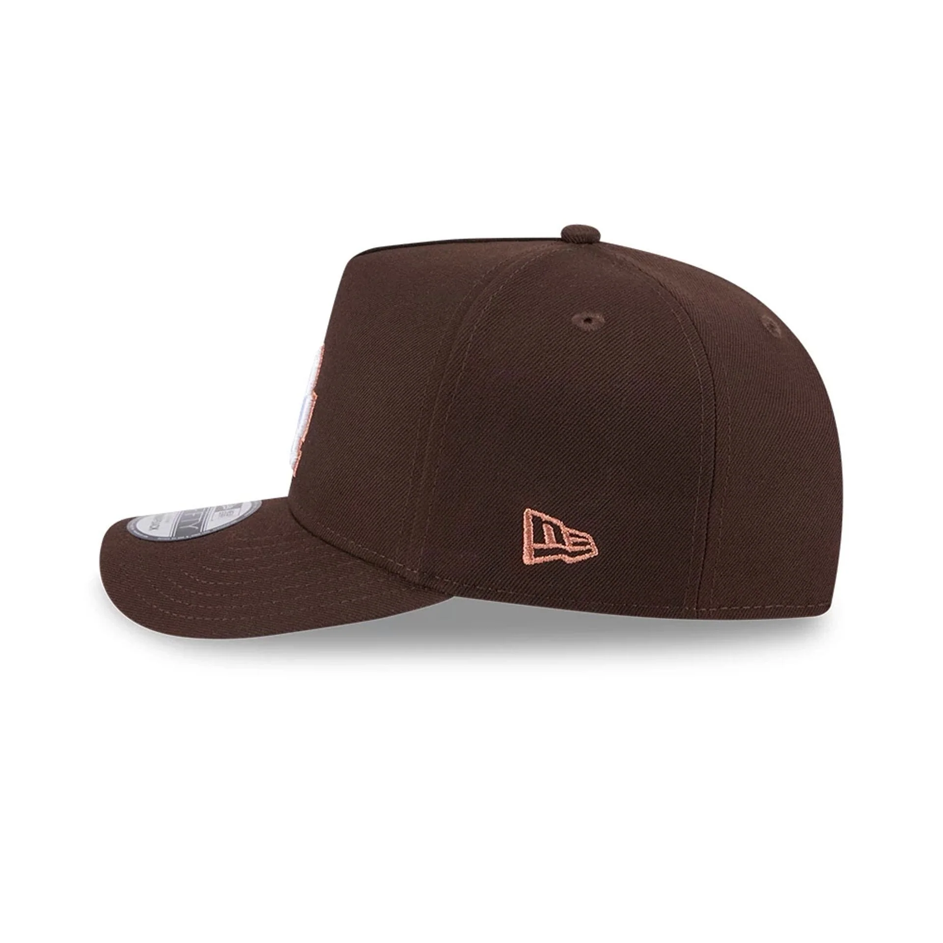 16426-la-dodgers-mlb-metallic-dark-brown-9fifty-a-frame-snapback-adjustable-cap-5.webp LA Dodgers MLB Metallic Dark Brown 9FIFTY A-Frame Snapback Adjustable Cap
