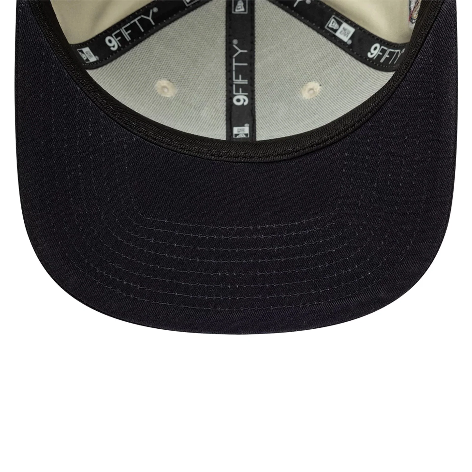 16585-new-york-yankees-mlb-world-series-patch-light-beige-9fifty-snapback-adjustable-cap-5.webp New York Yankees MLB World Series Patch Light Beige 9FIFTY Snapback Adjustable Cap