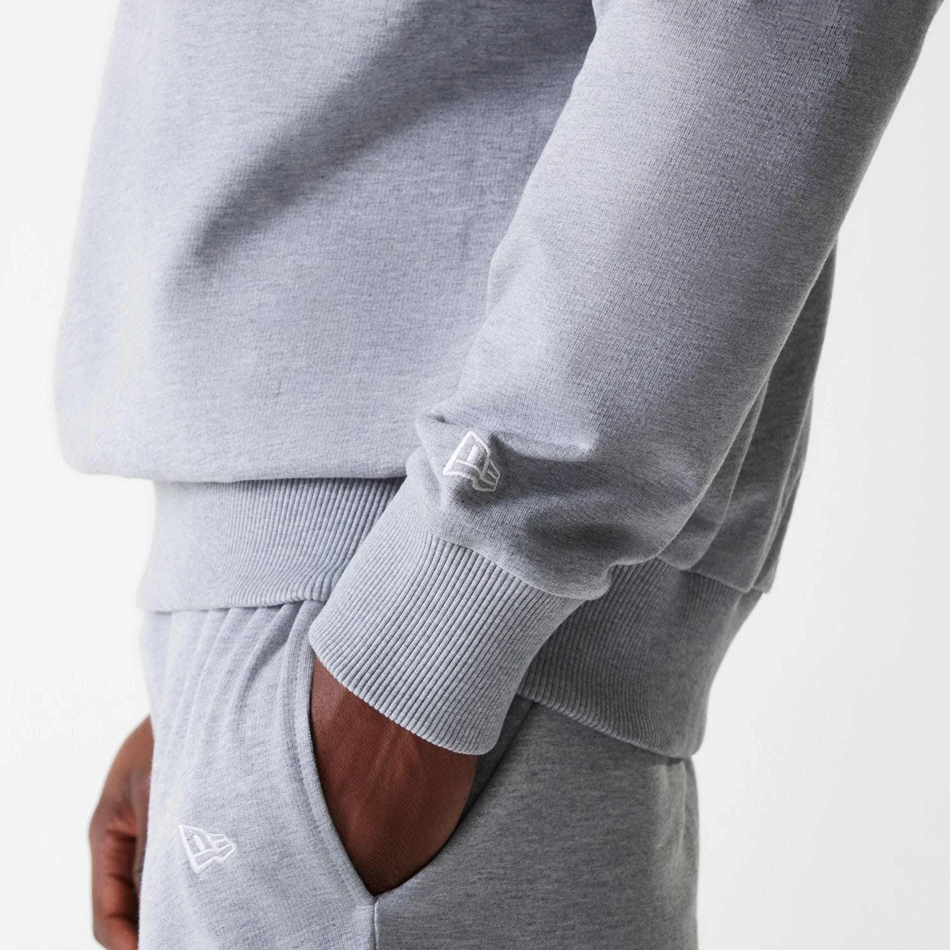 16715-new-york-yankees-mlb-league-essential-french-terry-grey-crew-neck-sweater-5.jpg New York Yankees MLB League Essential French Terry Grey Crew Neck Sweater