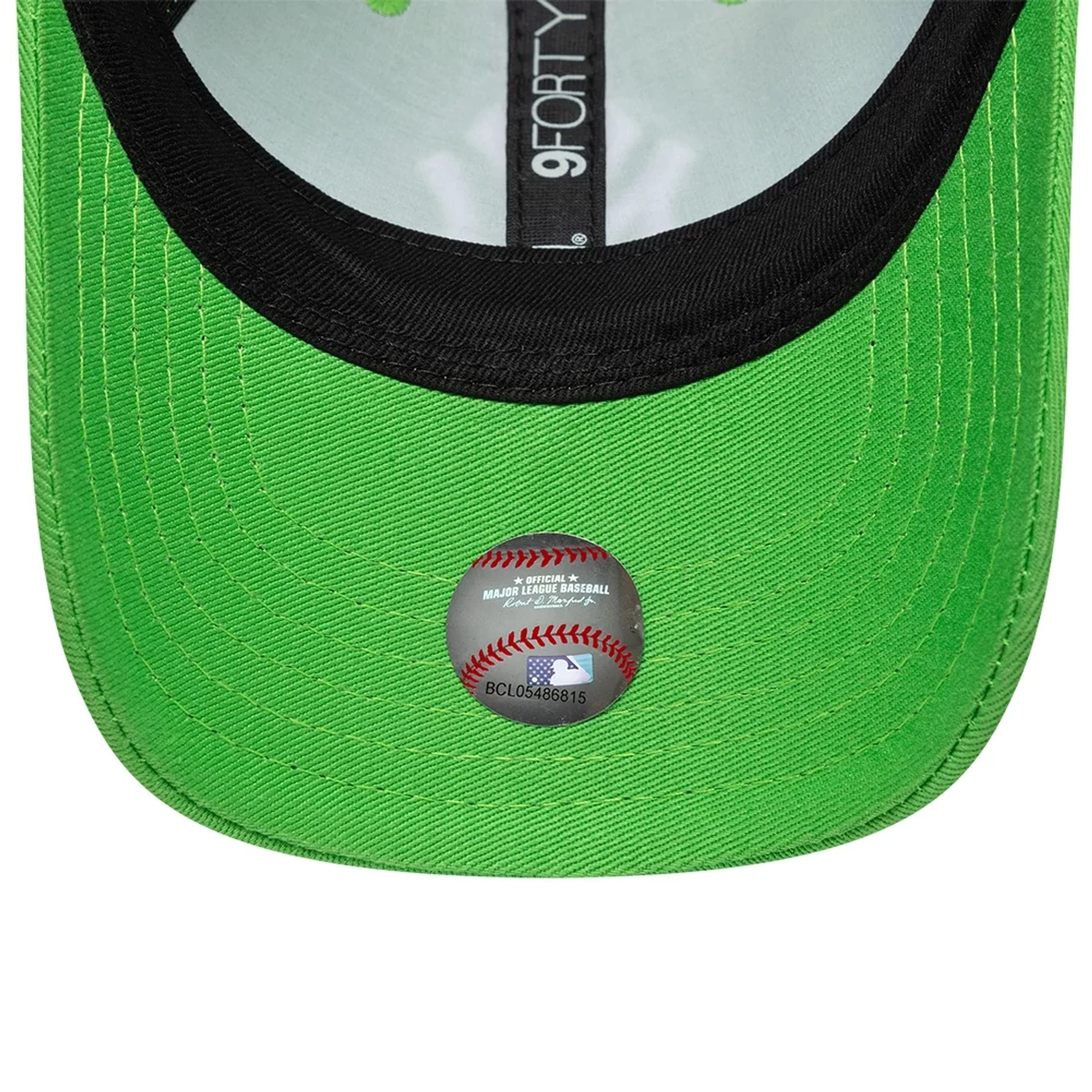 17638-new-york-yankees-toddler-mlb-league-essential-open-green-9forty-adjustable-cap-5.webp New York Yankees Toddler MLB League Essential Open Green 9FORTY Adjustable Cap
