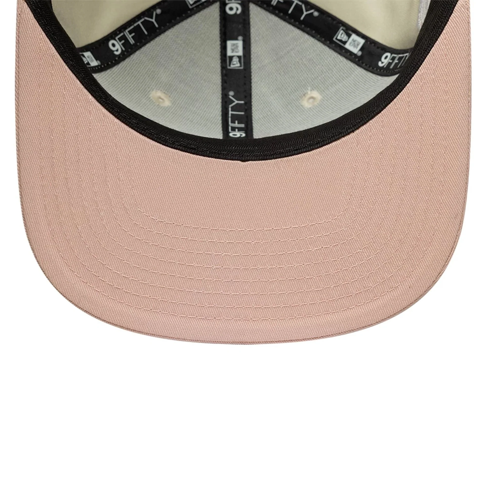 17706-la-dodgers-mlb-world-series-patch-light-beige-9fifty-snapback-adjustable-cap-5.webp LA Dodgers MLB World Series Patch Light Beige 9FIFTY Snapback Adjustable Cap