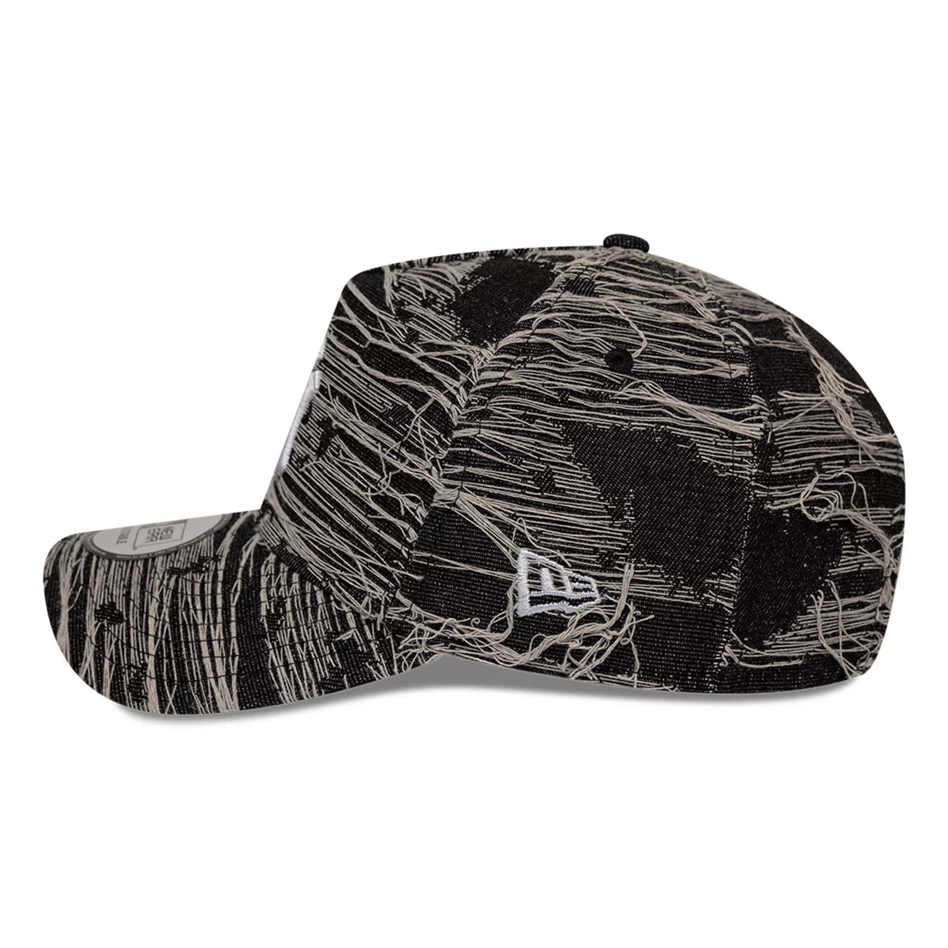 New York Yankees MLB Distressed Denim Black 9FORTY E-Frame Adjustable Cap