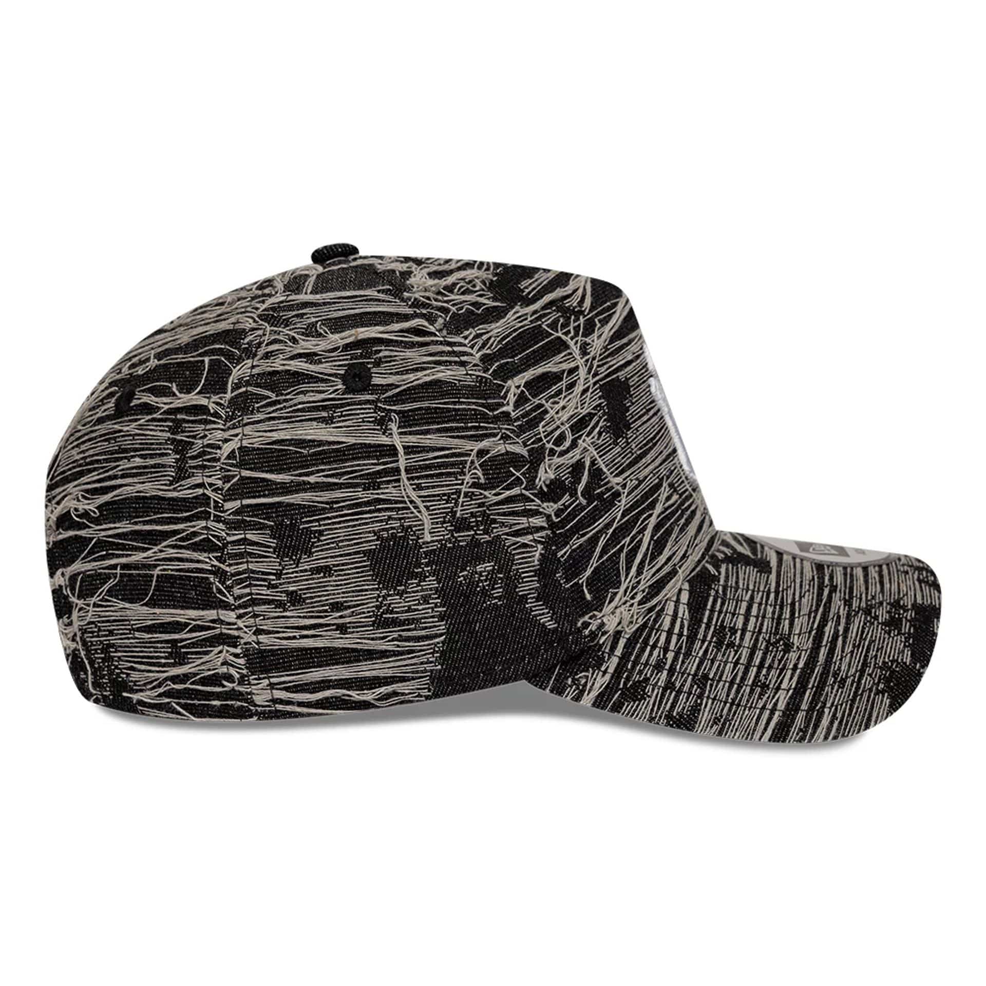 New York Yankees MLB Distressed Denim Black 9FORTY E-Frame Adjustable Cap