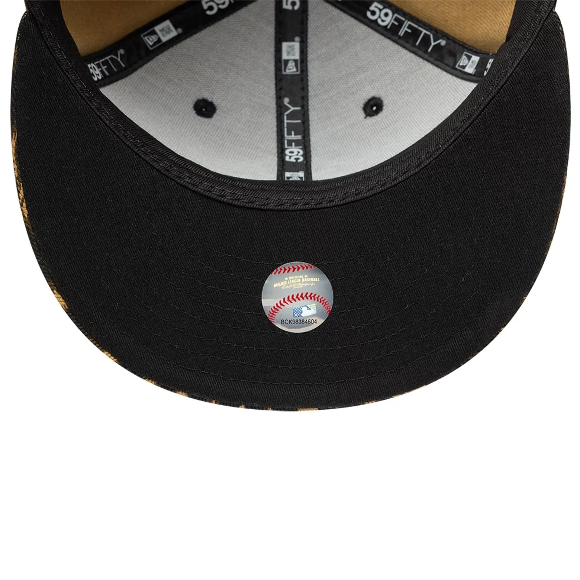 2360-new-york-yankees-mlb-leopard-black-59fifty-fitted-cap-2.webp New York Yankees MLB Leopard Black 59FIFTY Fitted Cap