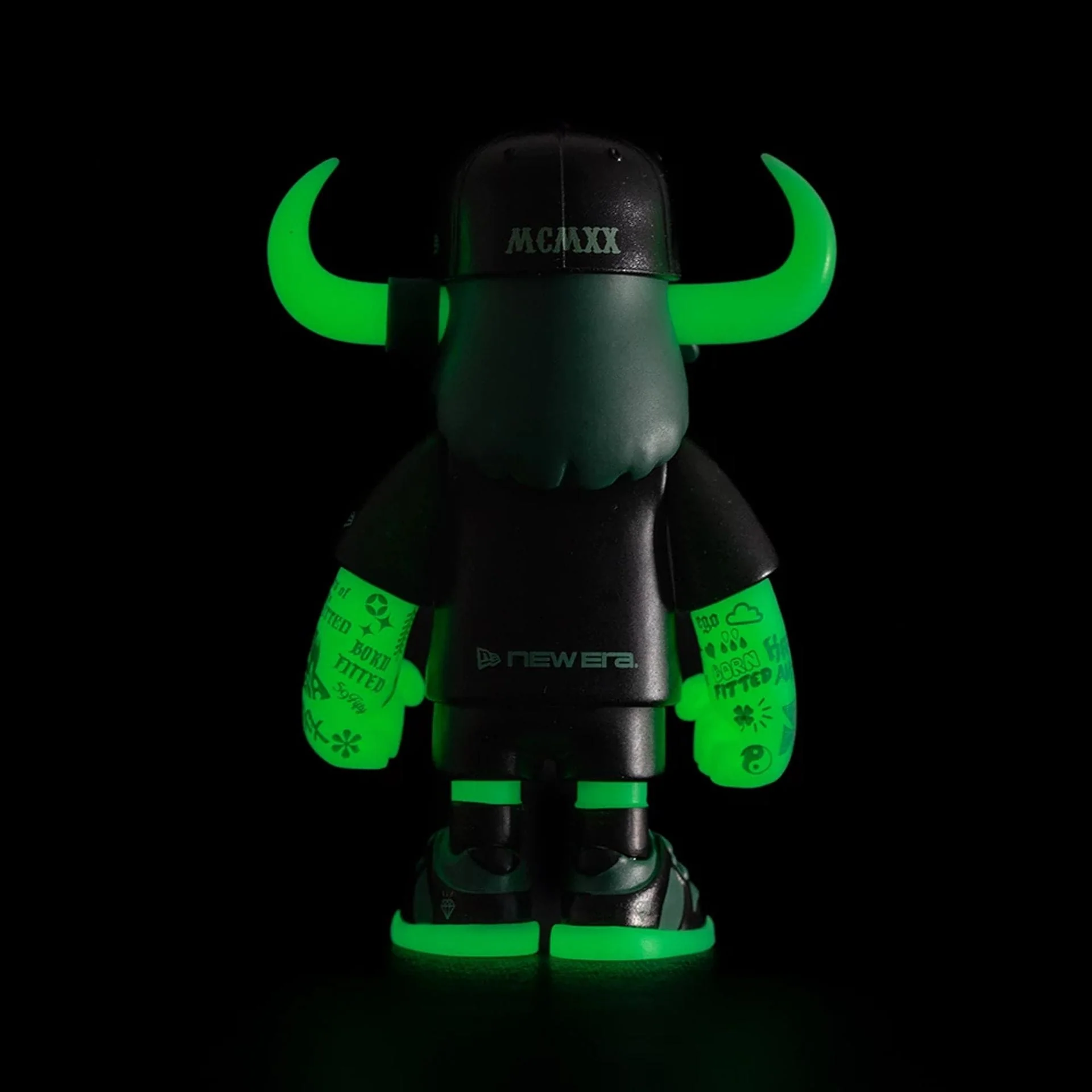 2458-new-era-59fifty-day-2026-glow-in-the-dark-black-ffalo-figure-8.webp New Era 59FIFTY Day 2026 Glow In The Dark Black Ffalo Figure