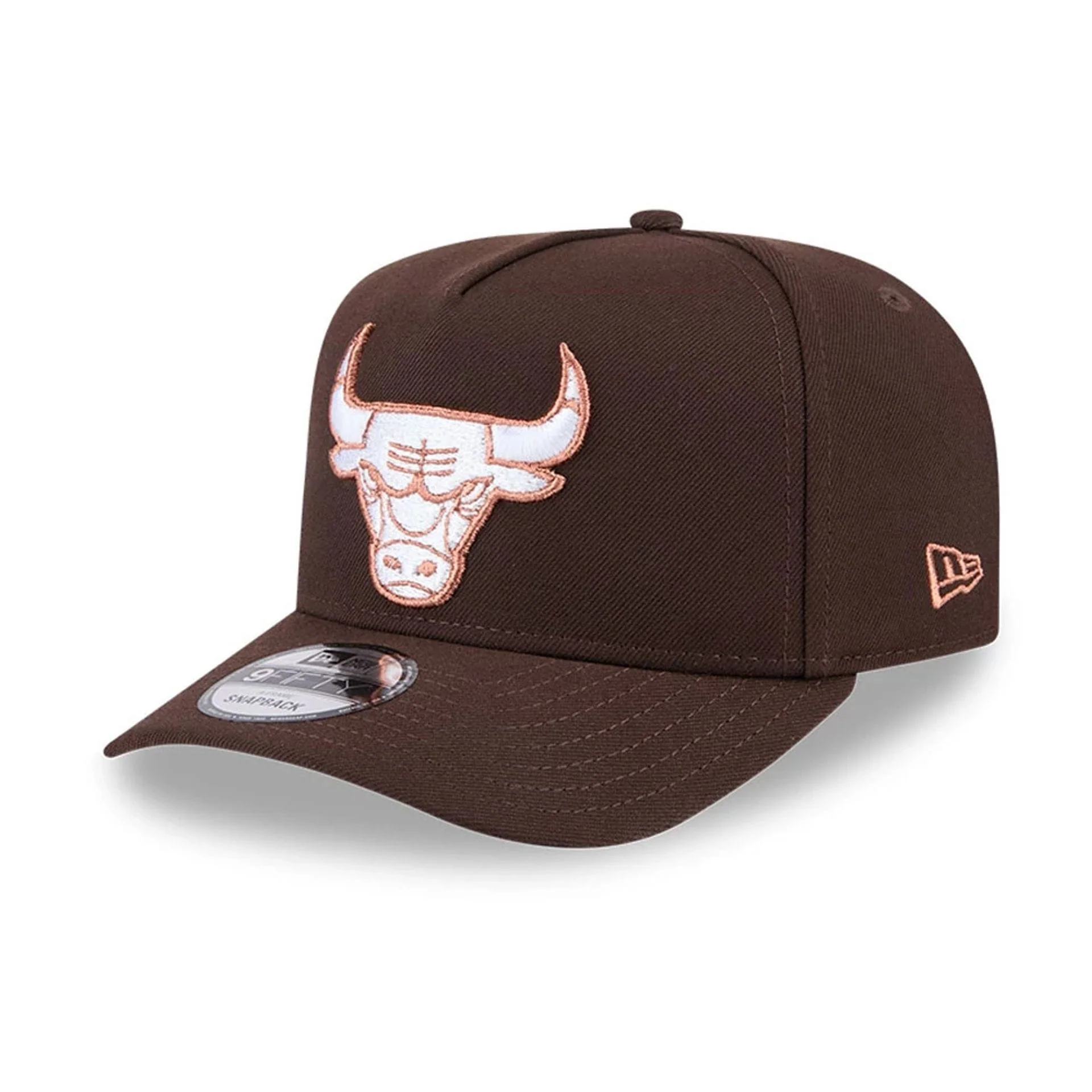 5917-chicago-bulls-nba-metallic-dark-brown-9fifty-a-frame-snapback-adjustable-cap-1.webp Chicago Bulls NBA Metallic Dark Brown 9FIFTY A-Frame Snapback Adjustable Cap