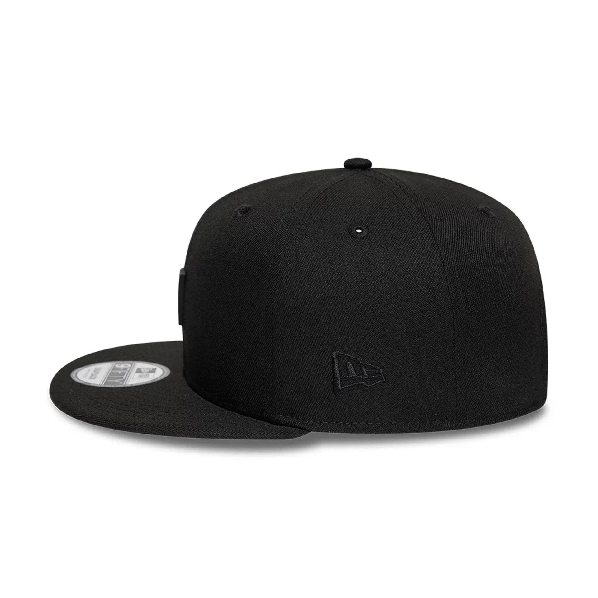 5969-new-era-flag-patch-black-9fifty-snapback-adjustable-cap-6.webp New Era Flag Patch Black 9FIFTY Snapback Adjustable Cap