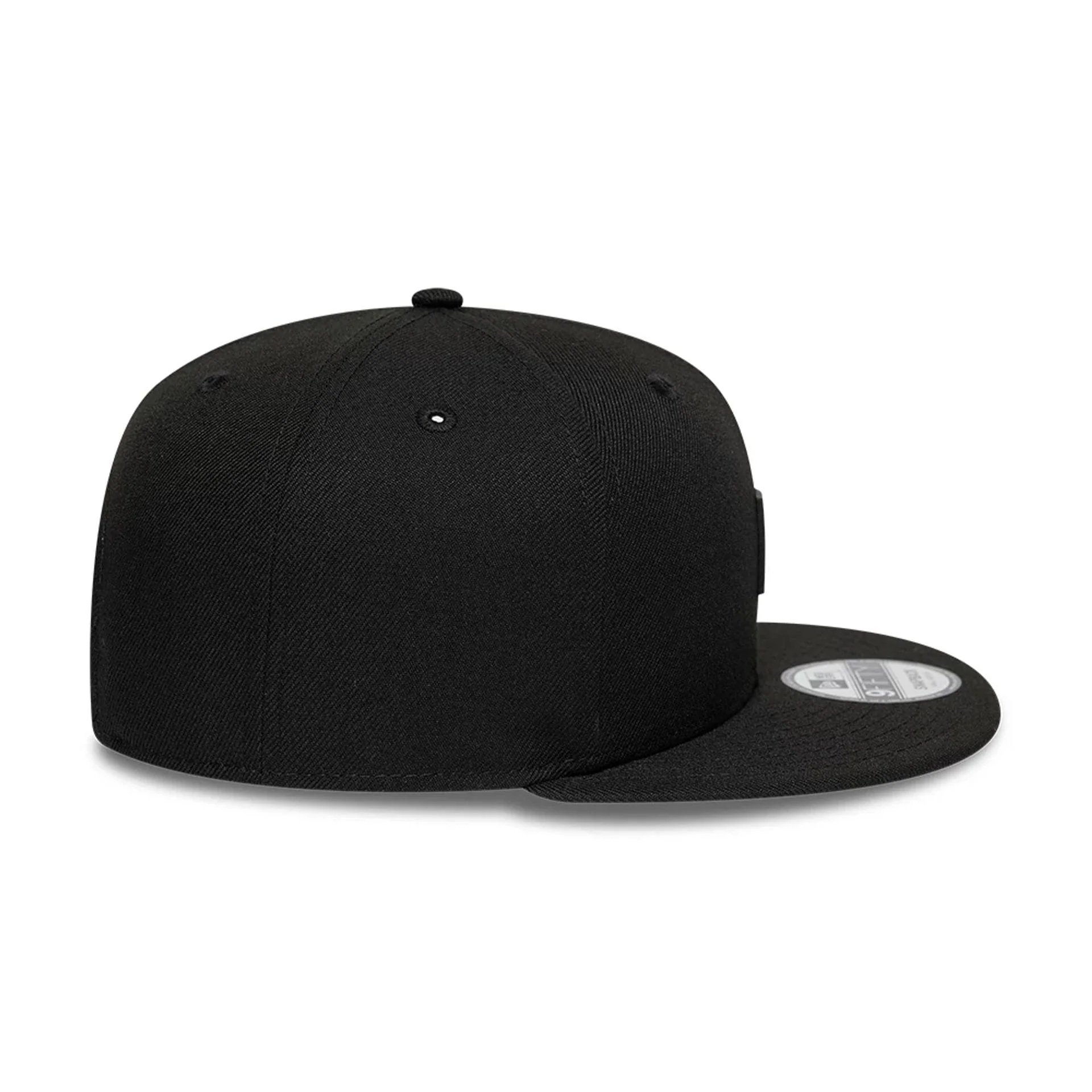 5969-new-era-flag-patch-black-9fifty-snapback-adjustable-cap-7.webp New Era Flag Patch Black 9FIFTY Snapback Adjustable Cap