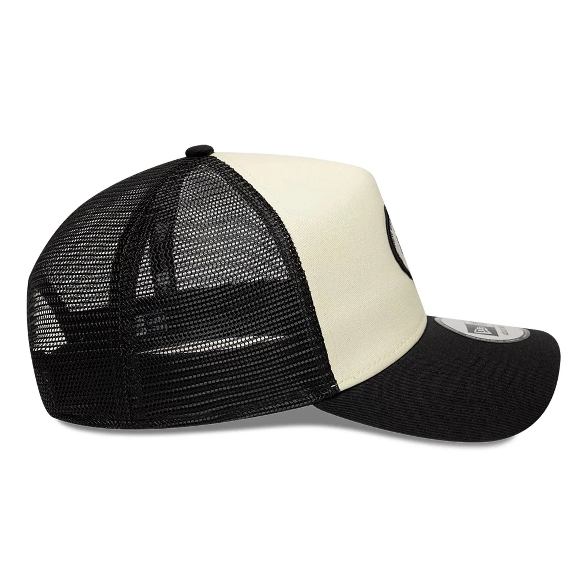 6561-new-era-round-patch-white-9forty-a-frame-trucker-adjustable-cap-5.webp New Era Round Patch White 9FORTY A-Frame Trucker Adjustable Cap