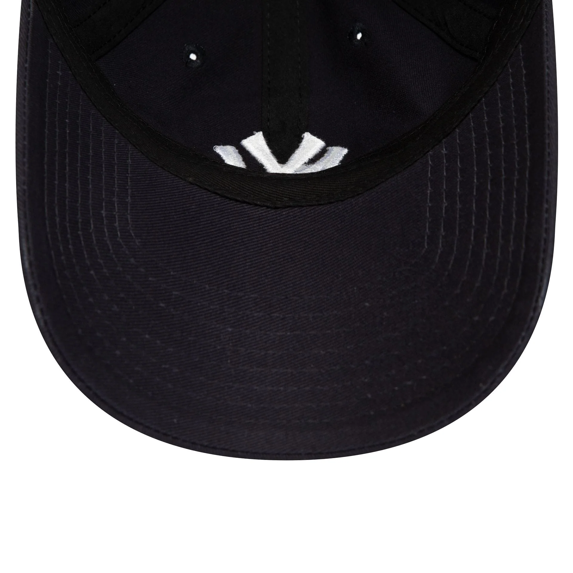 New York Yankees League Essential Navy 9TWENTY Adjustable Cap