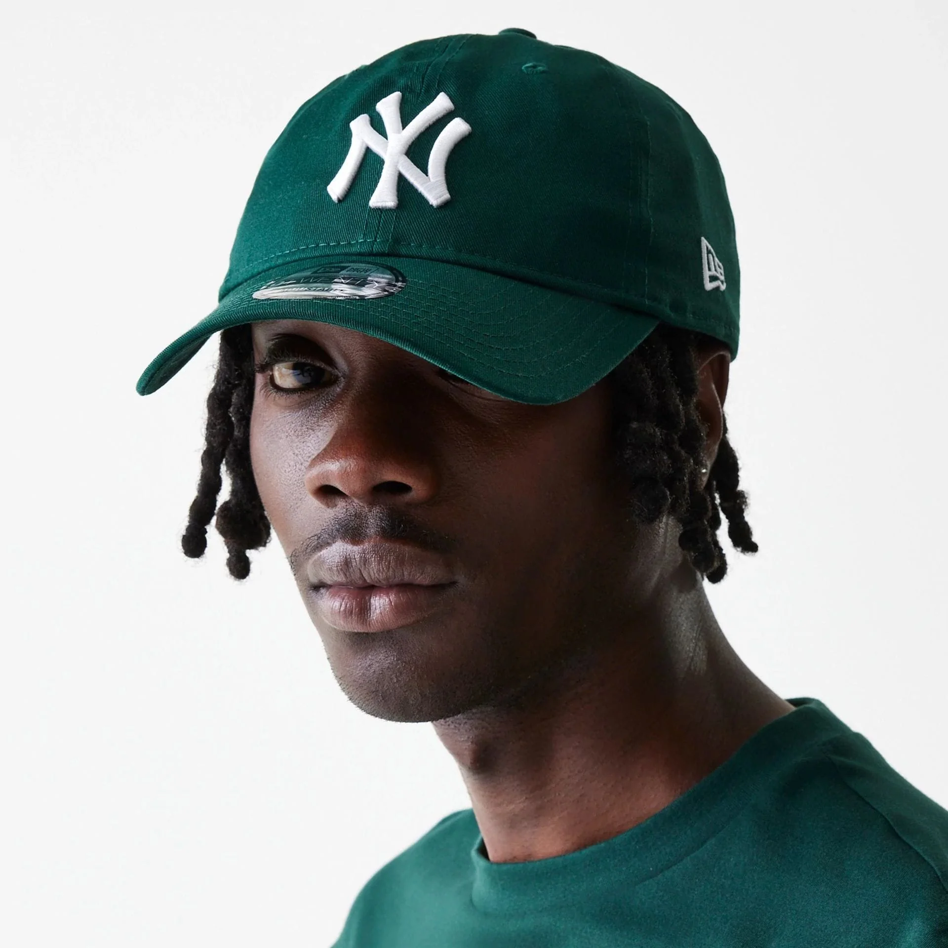 7190-new-york-yankees-league-essential-dark-green-9twenty-adjustable-cap-4.webp New York Yankees League Essential Dark Green 9TWENTY Adjustable Cap
